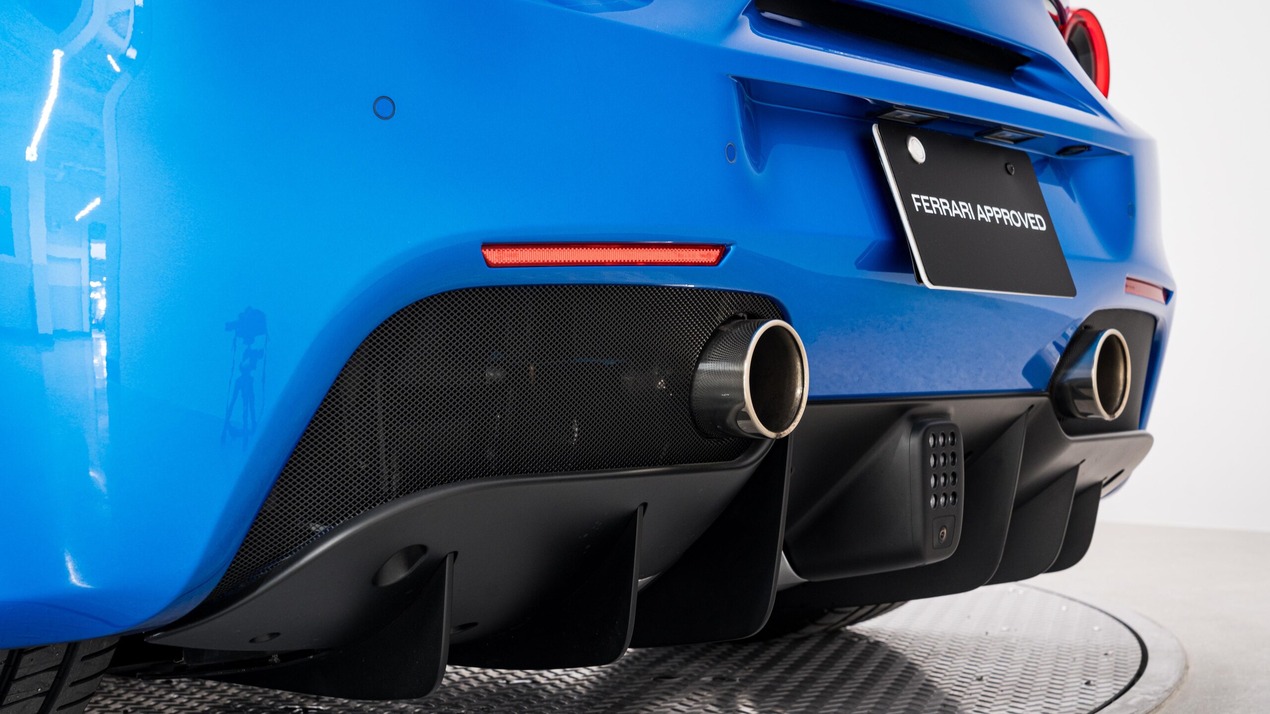 2017 Ferrari 488 Spider — Photo 27 / 34