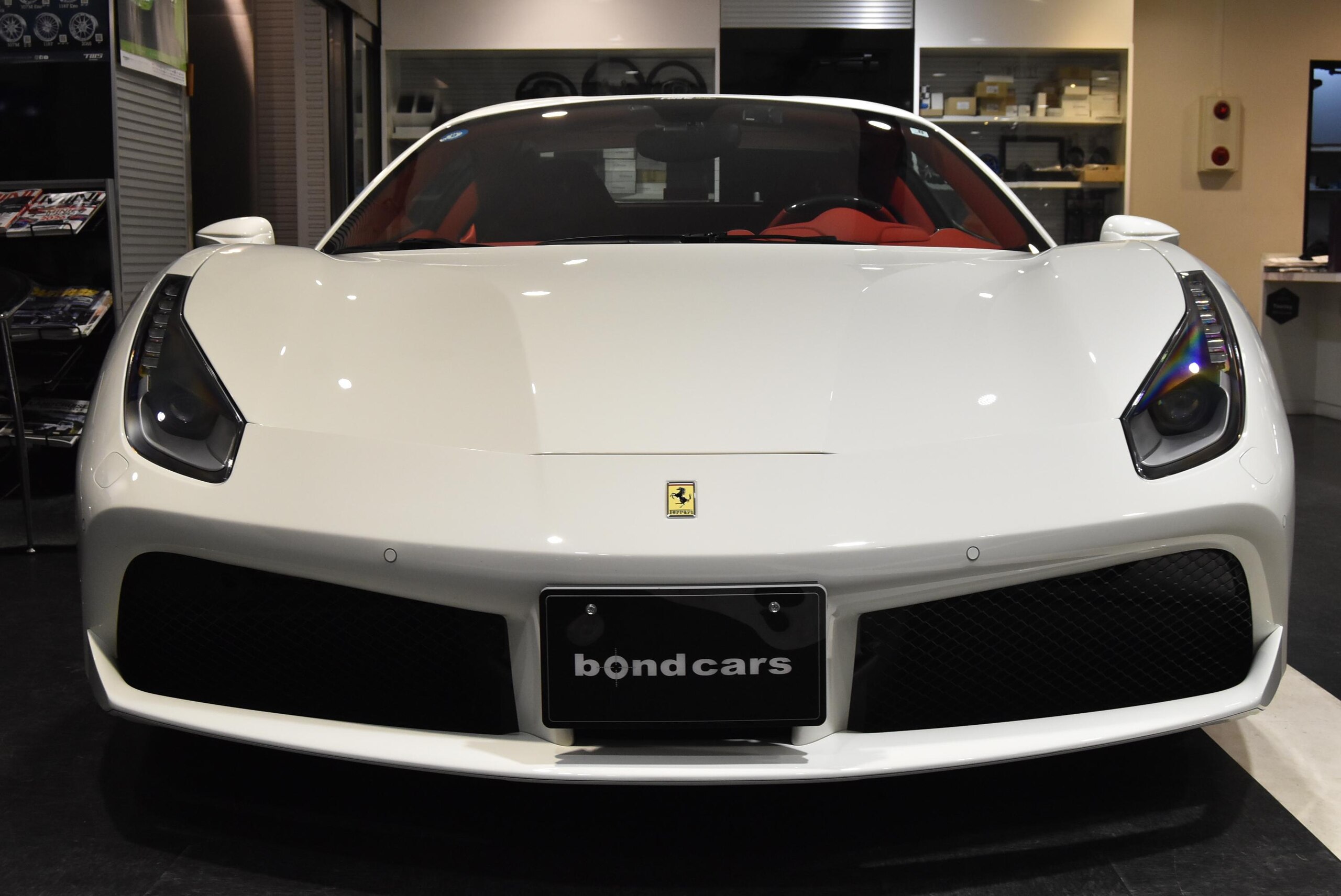 2017 Ferrari 488 Spider — Photo 6 / 30