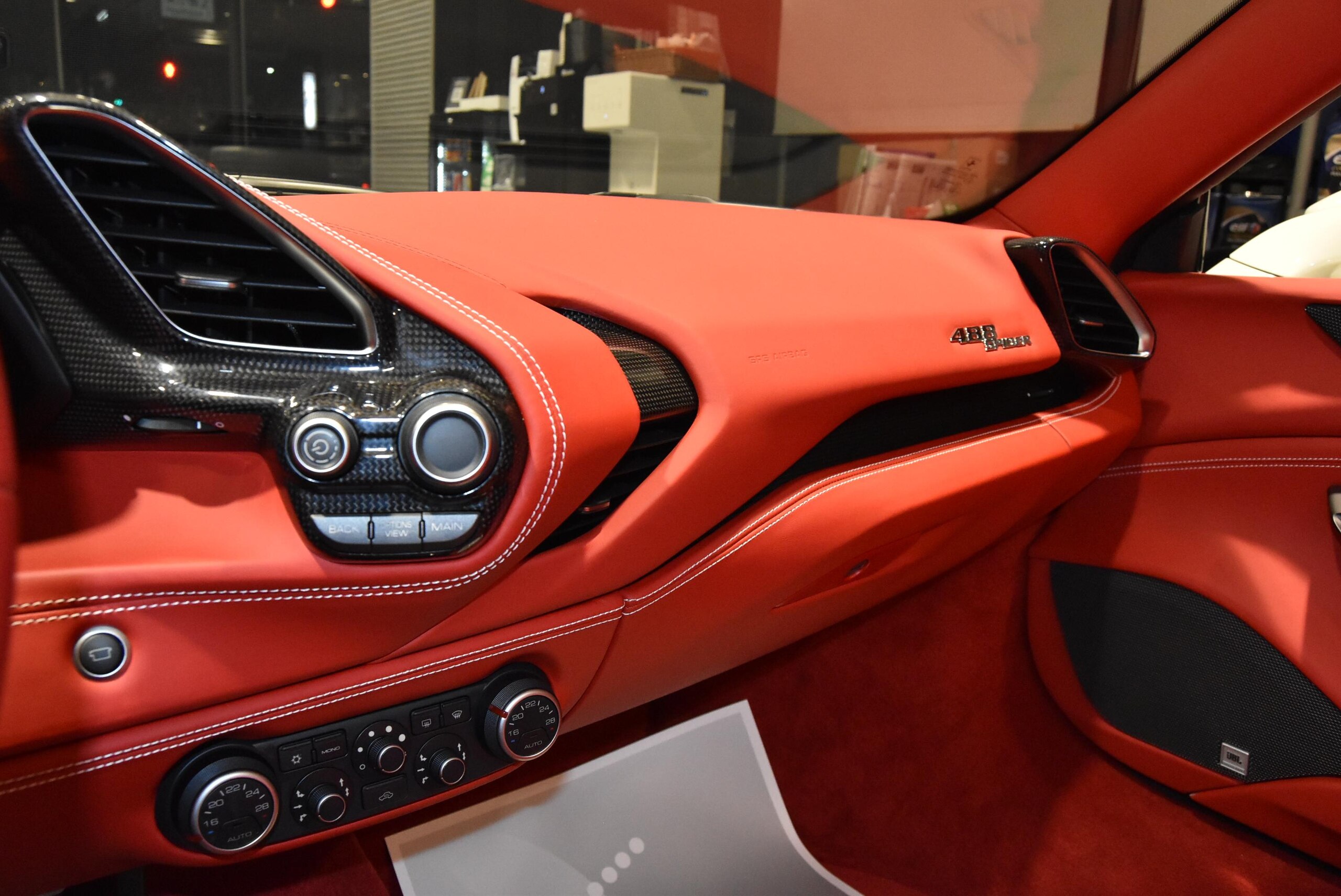 2017 Ferrari 488 Spider — Photo 8 / 30