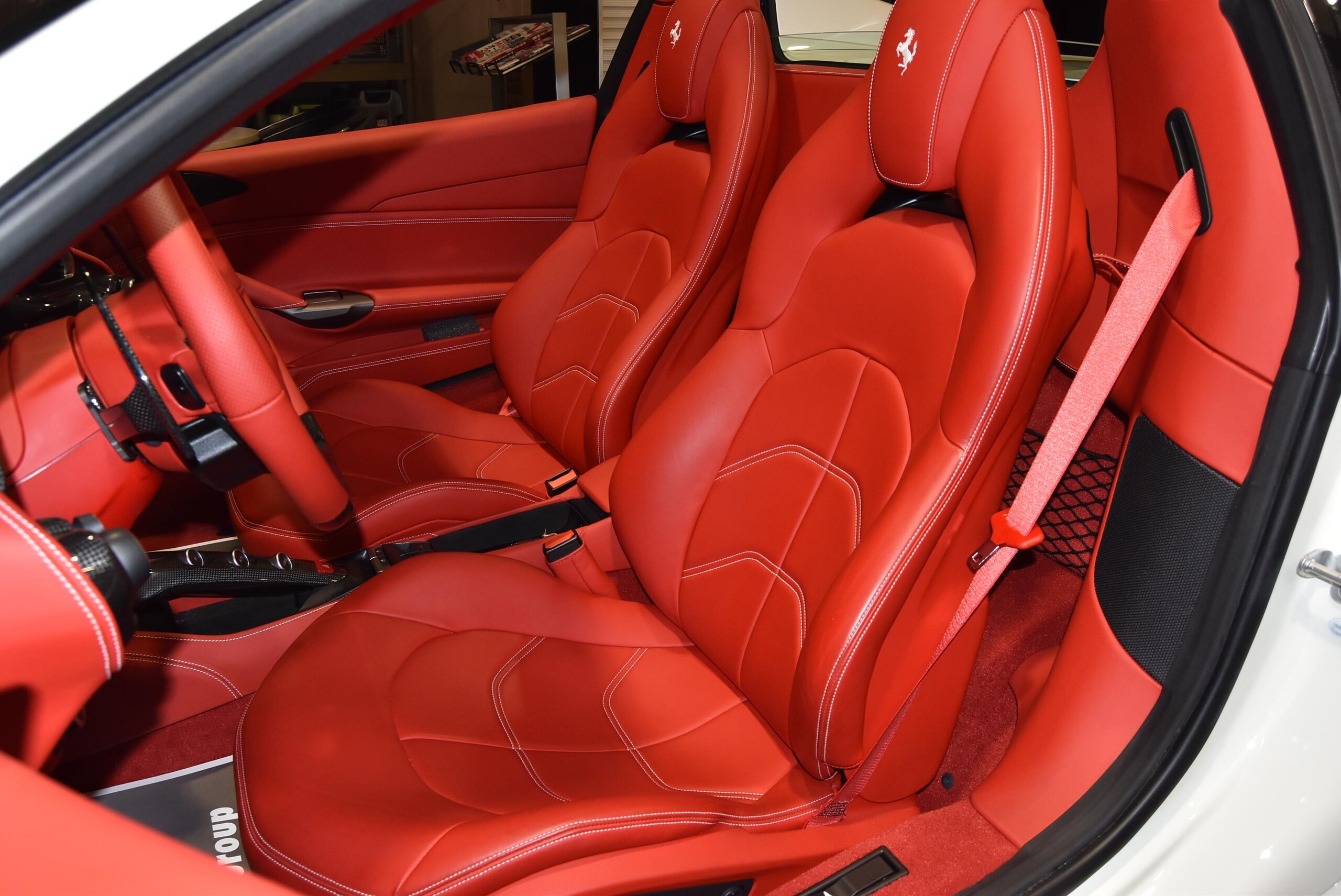 2017 Ferrari 488 Spider — Photo 9 / 30