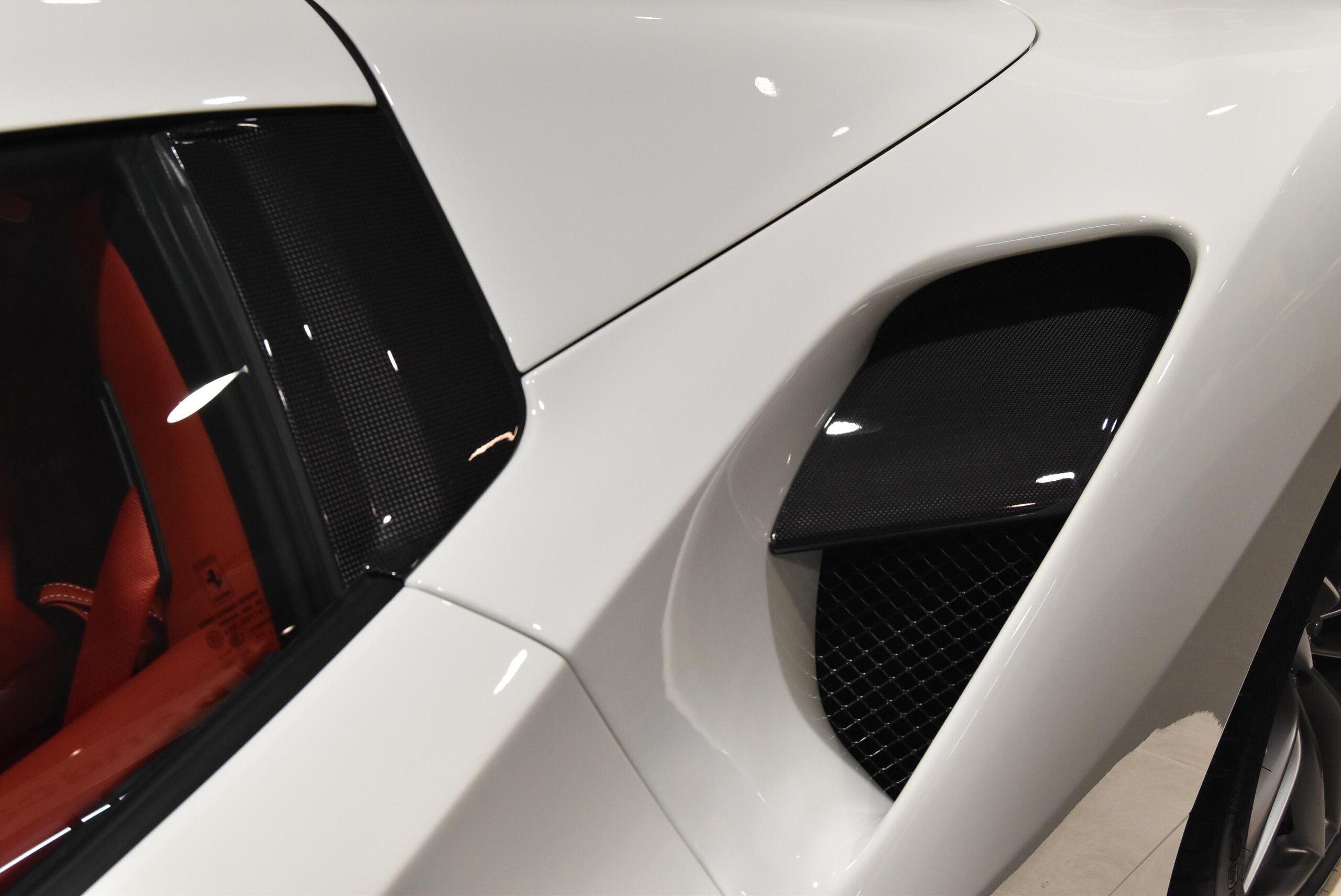 2017 Ferrari 488 Spider — Photo 16 / 30