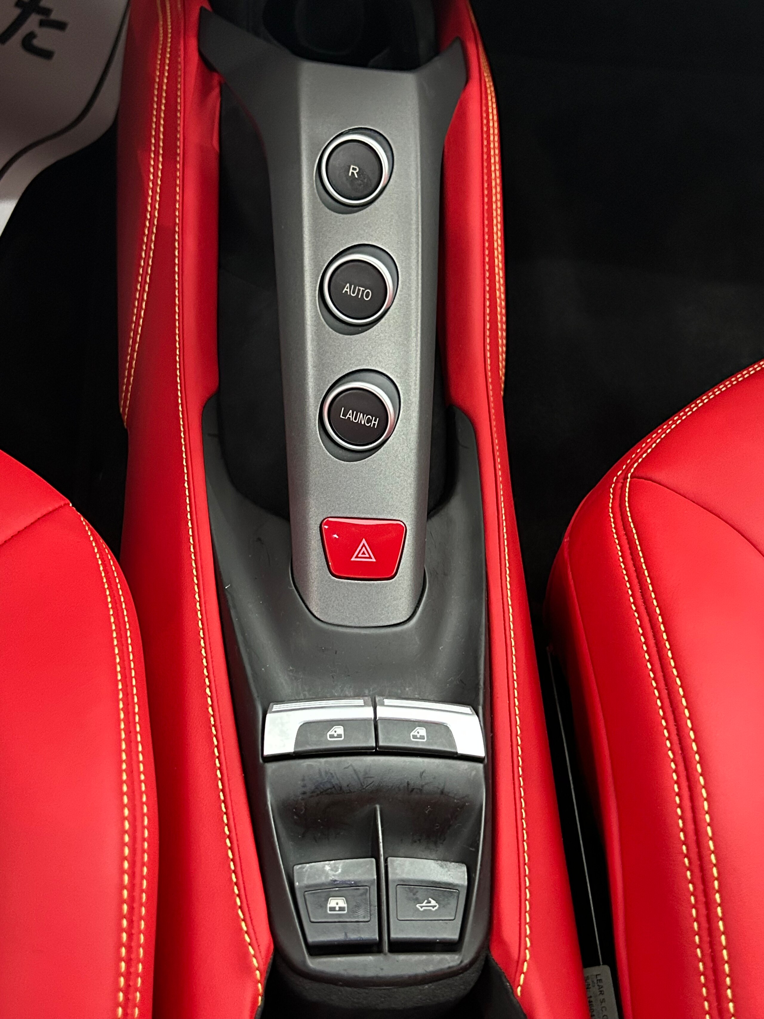 2017 Ferrari 488 Spider — Photo 9 / 32