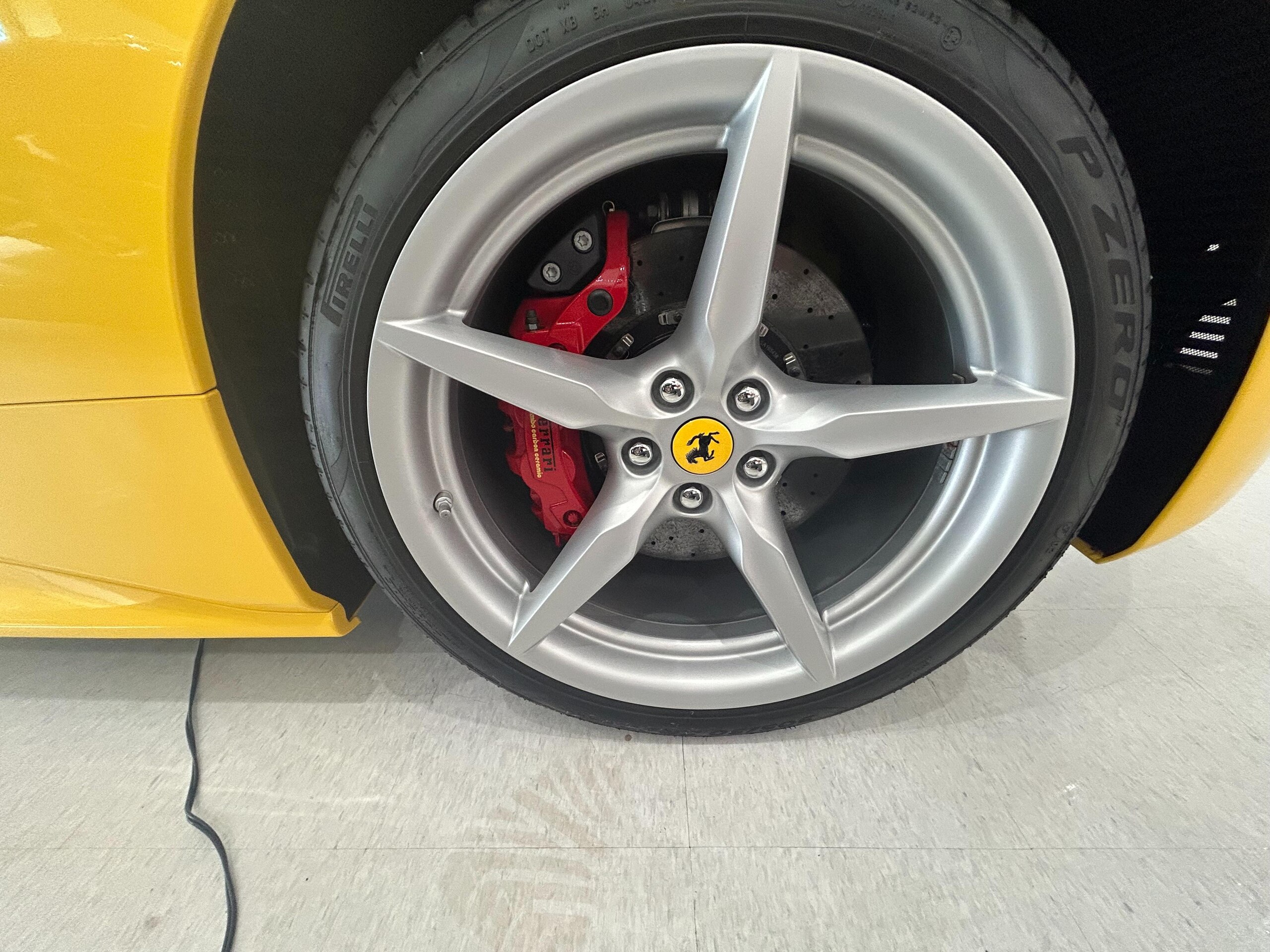 2017 Ferrari 488 Spider — Photo 17 / 32