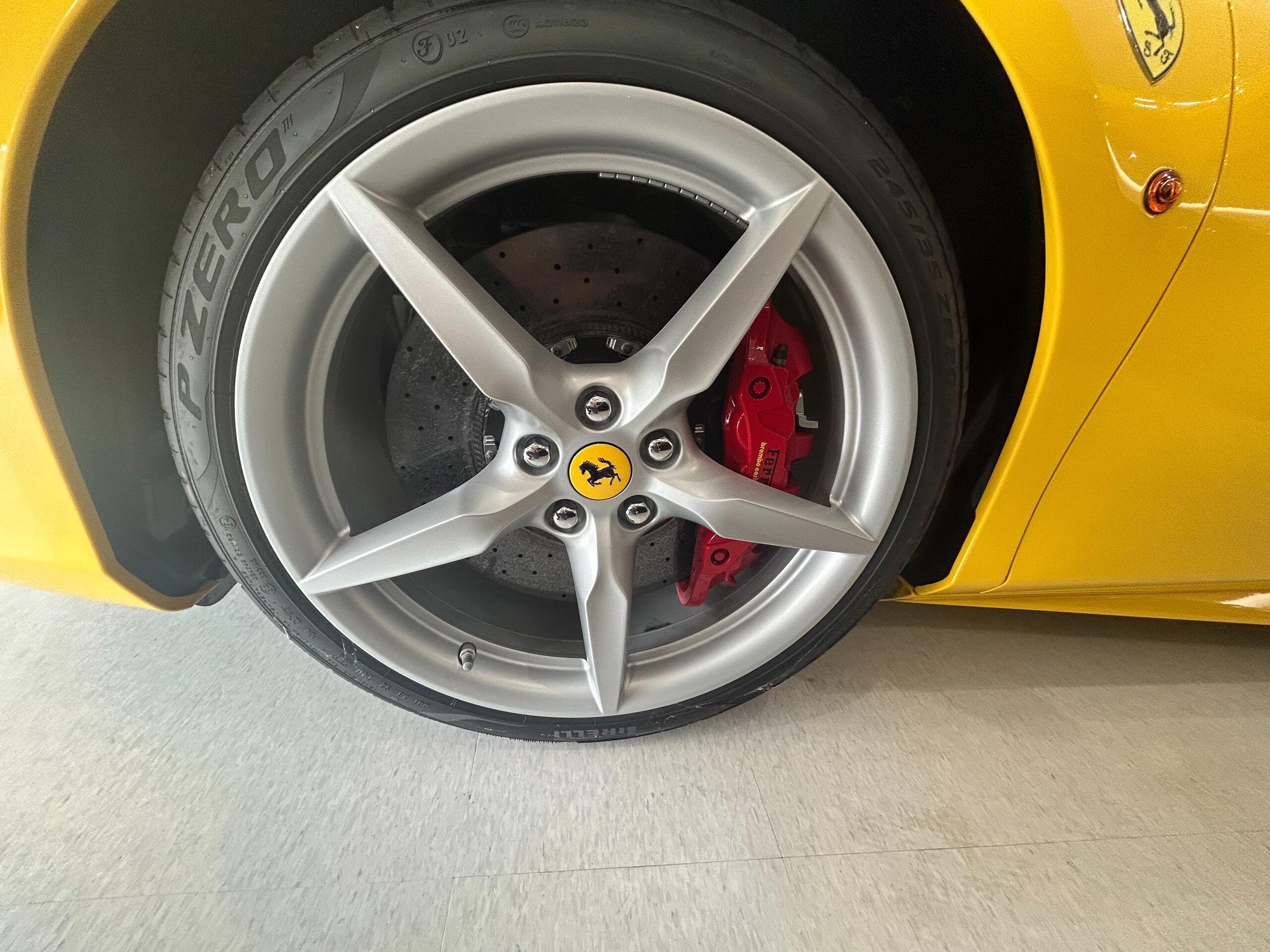 2017 Ferrari 488 Spider — Photo 18 / 32