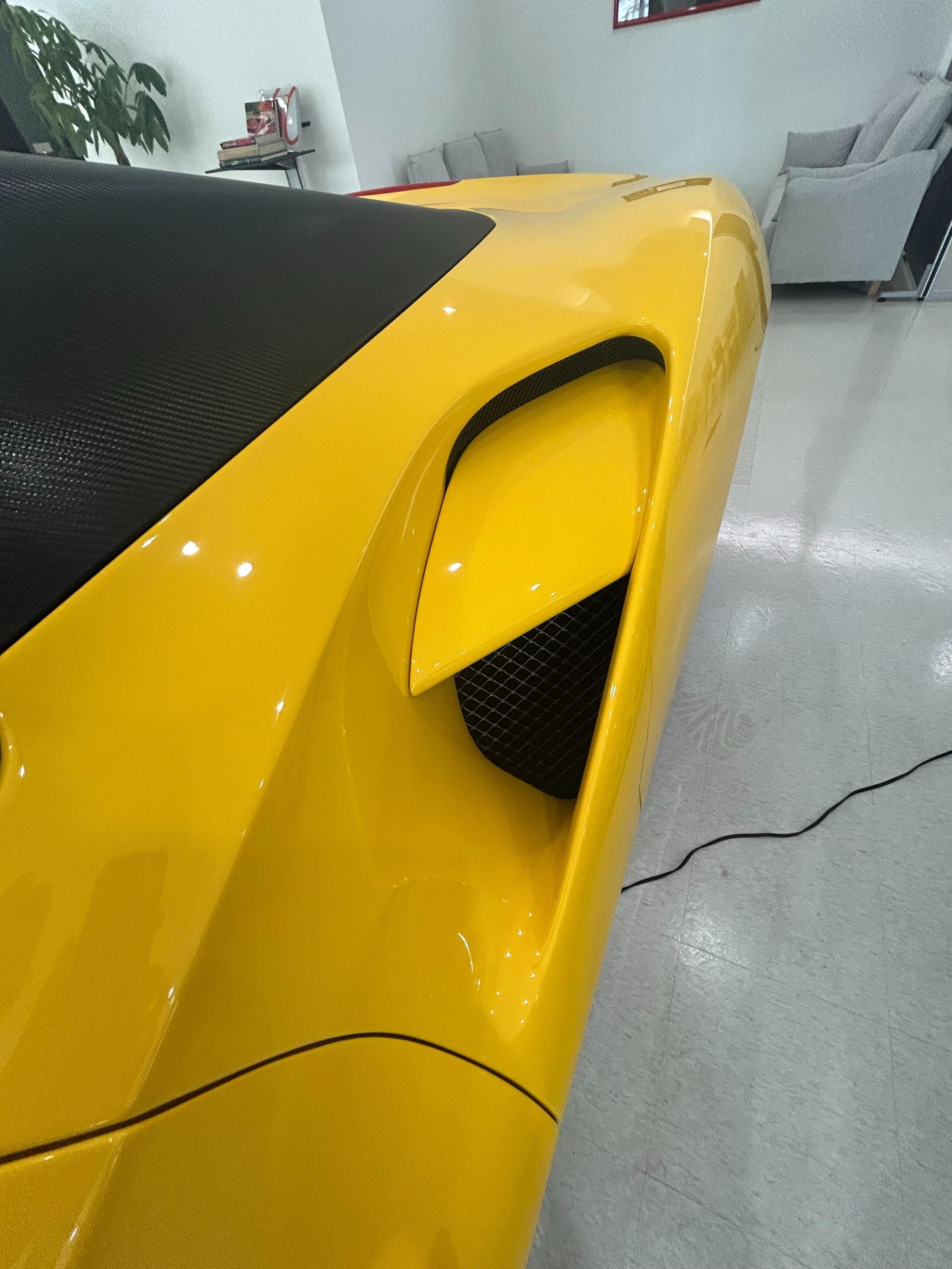 2017 Ferrari 488 Spider — Photo 26 / 32