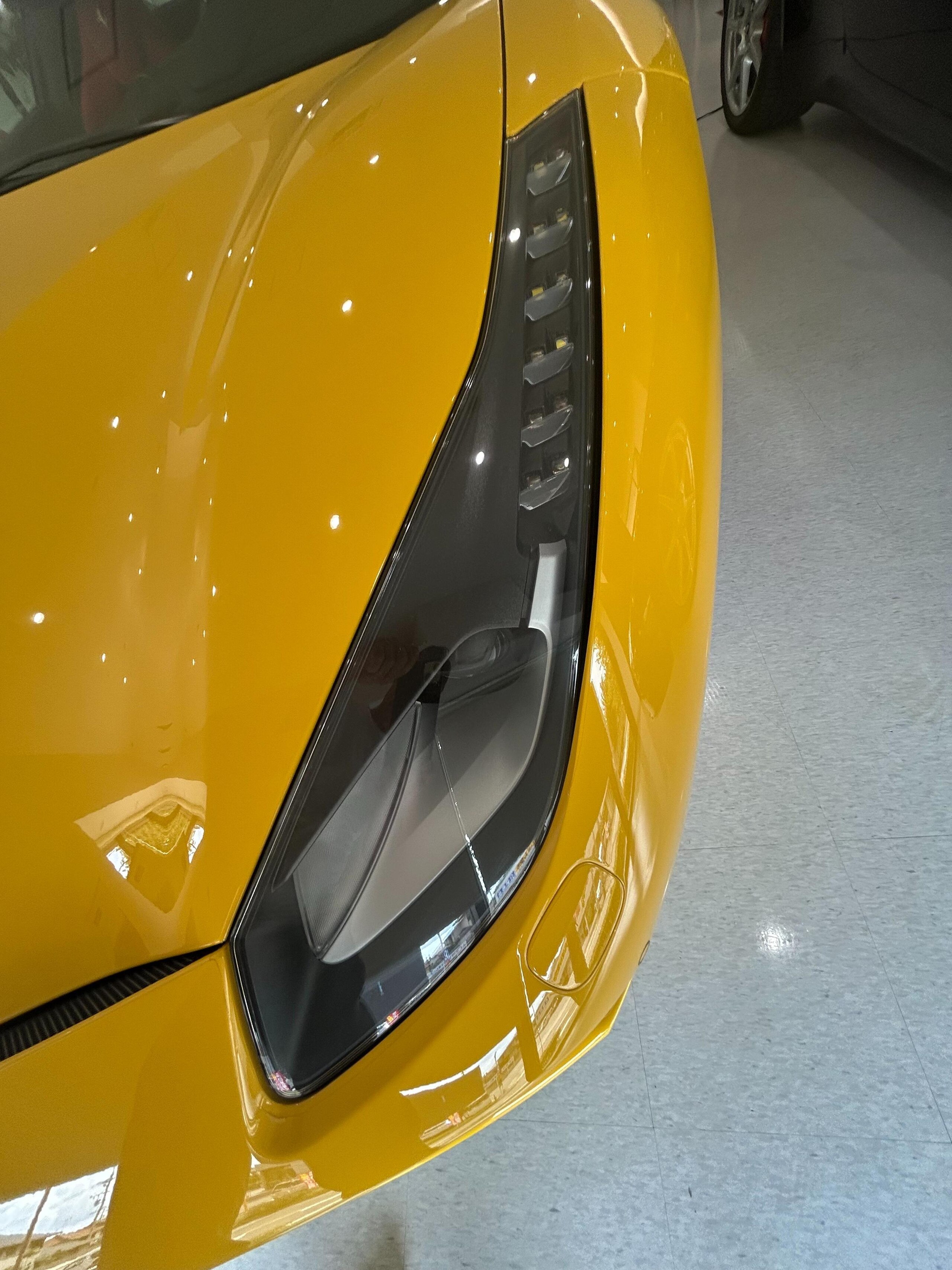 2017 Ferrari 488 Spider — Photo 29 / 32