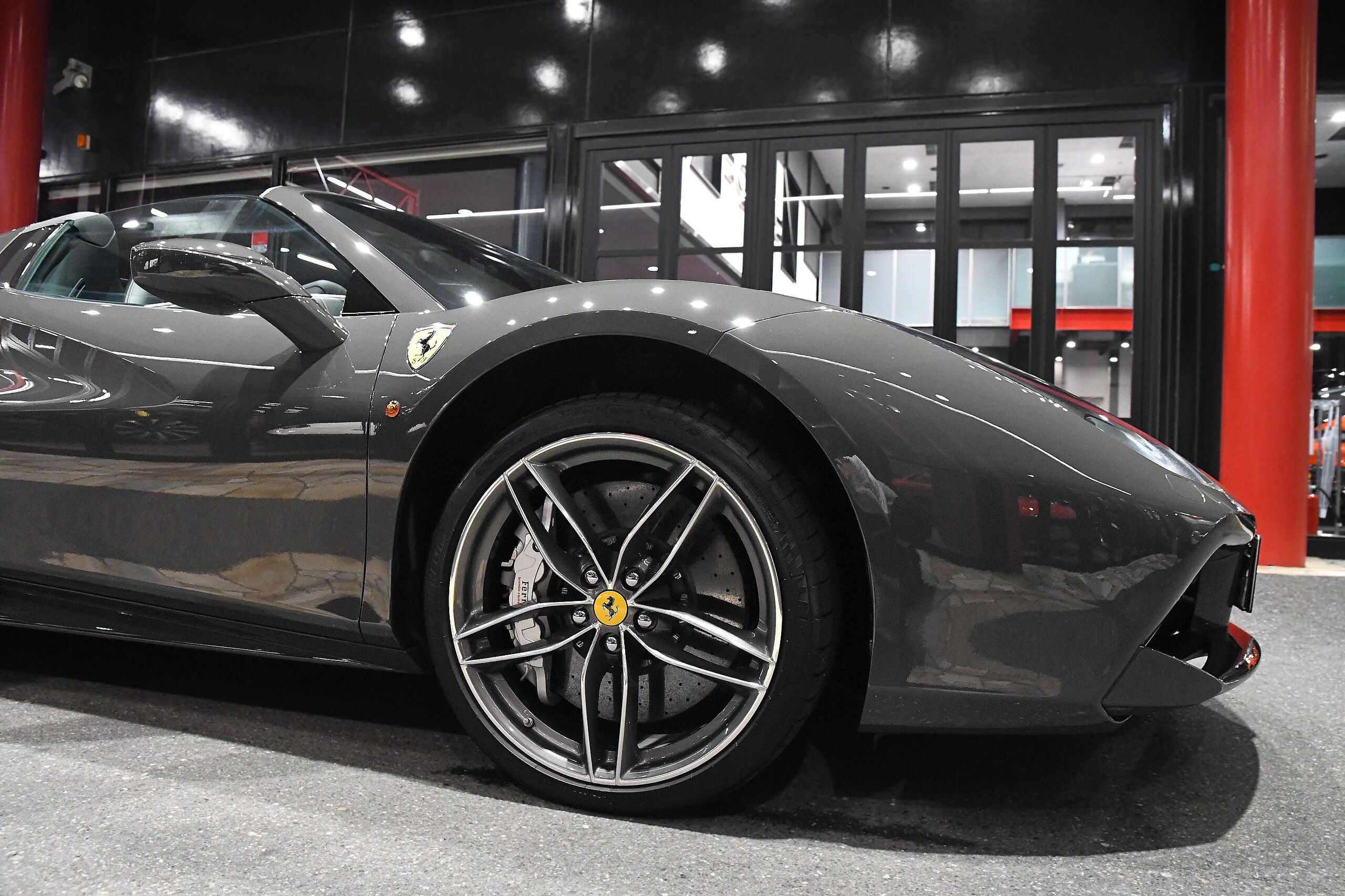 2017 Ferrari 488 Spider — Photo 14 / 51