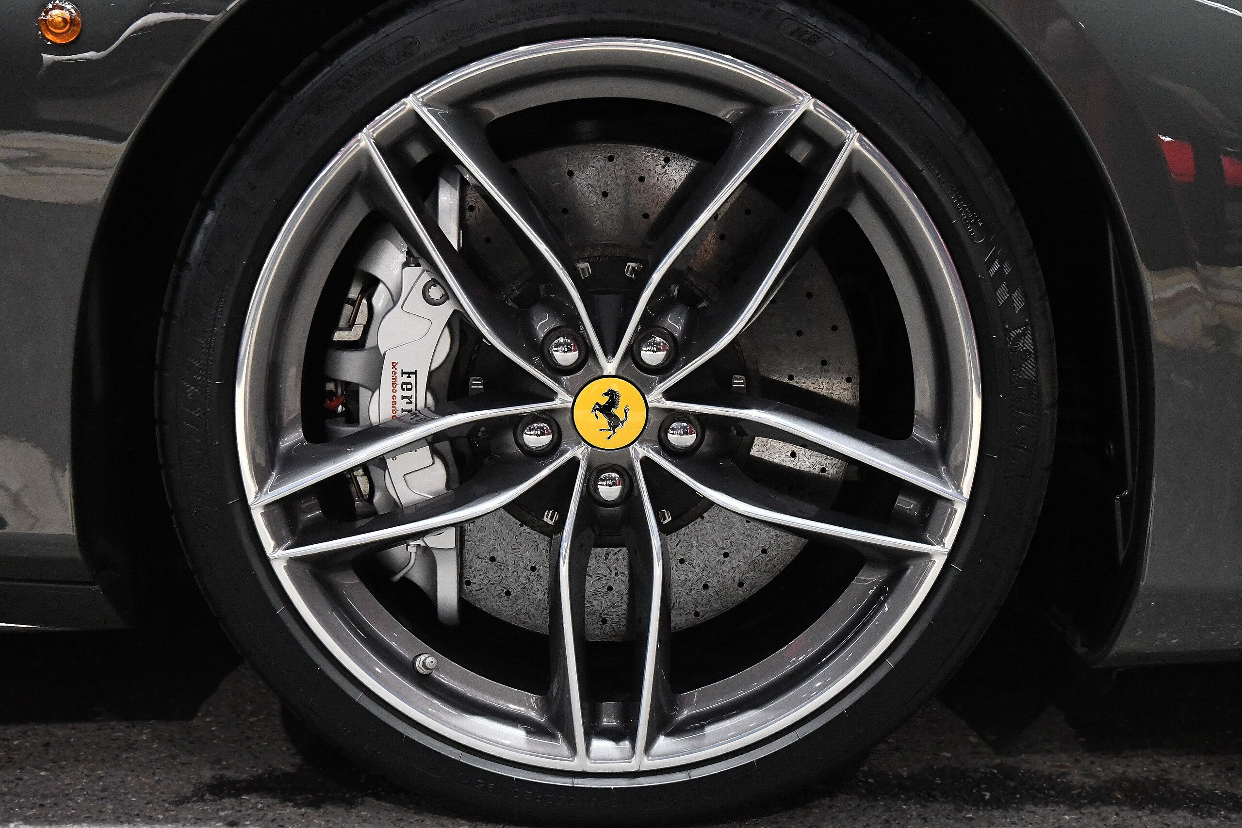 2017 Ferrari 488 Spider — Photo 15 / 51