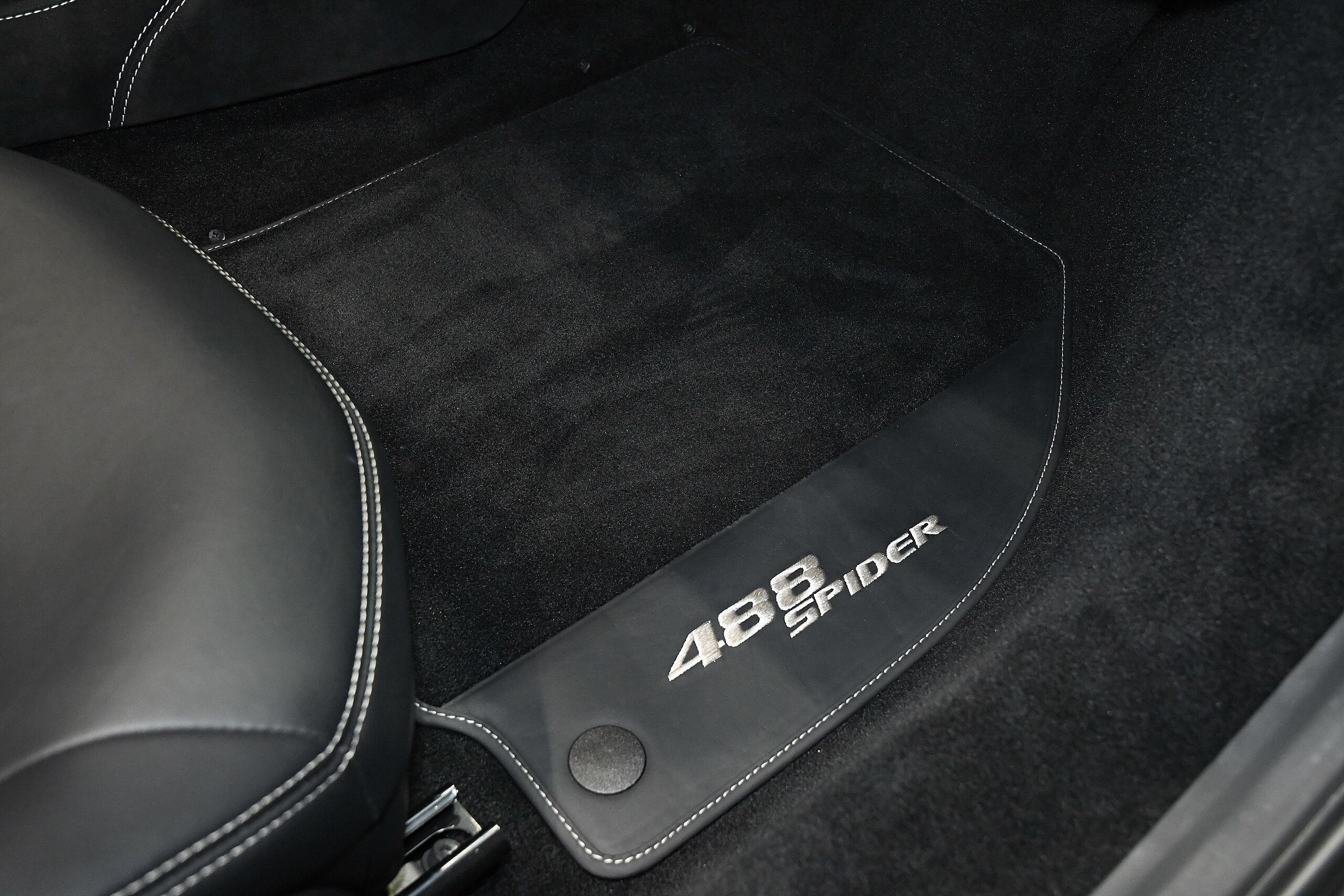 2017 Ferrari 488 Spider — Photo 27 / 51