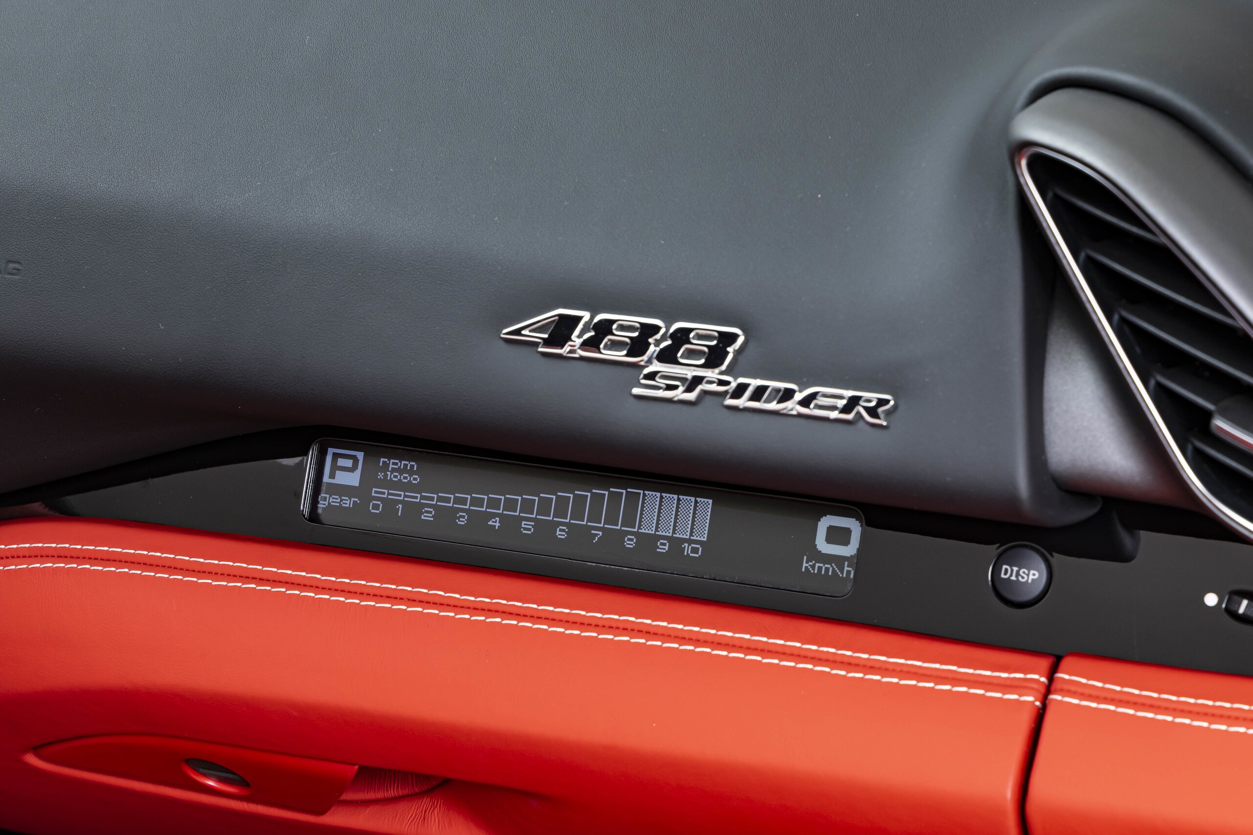2017 Ferrari 488 Spider — Photo 10 / 25