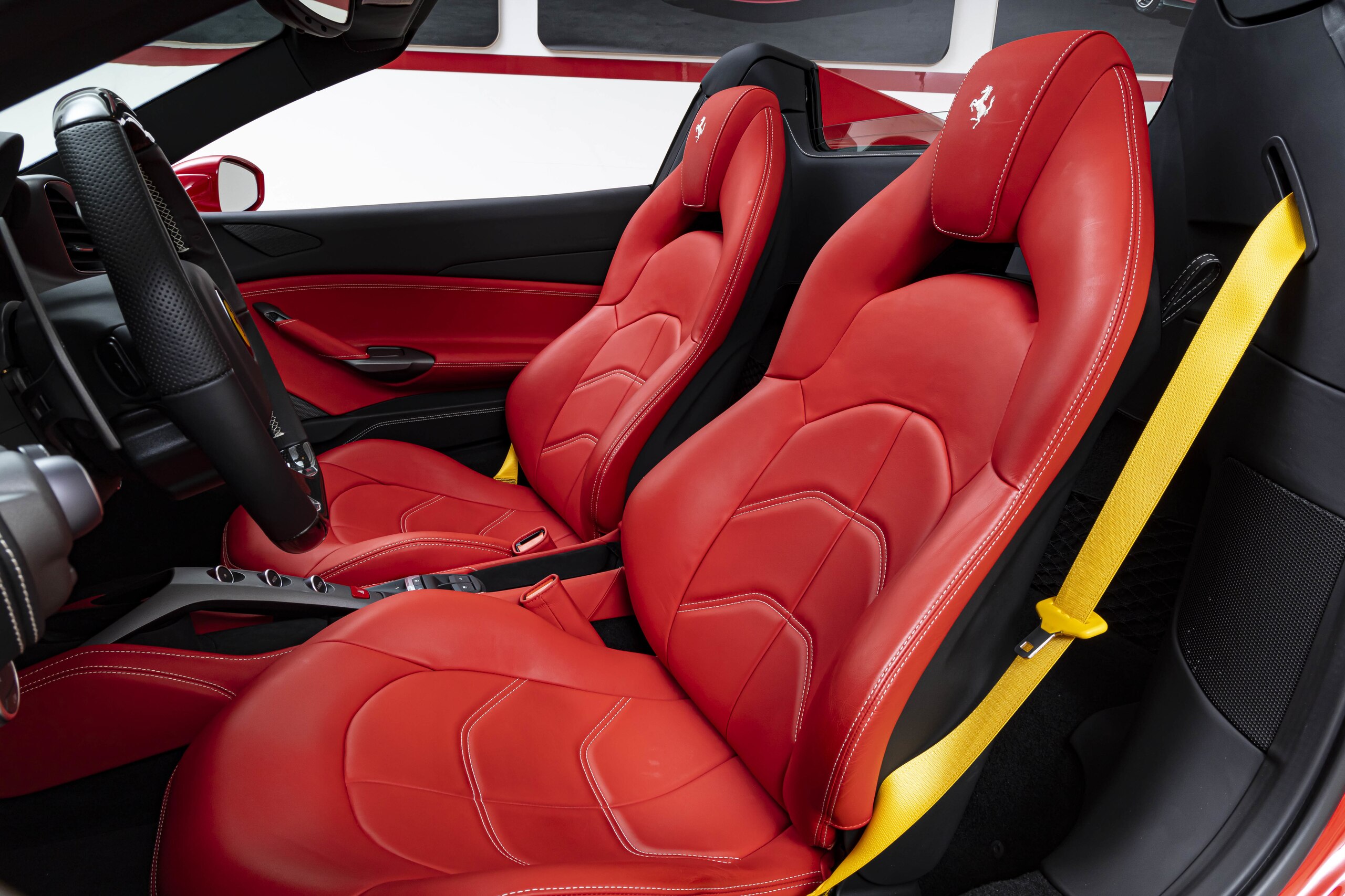 2017 Ferrari 488 Spider — Photo 15 / 25