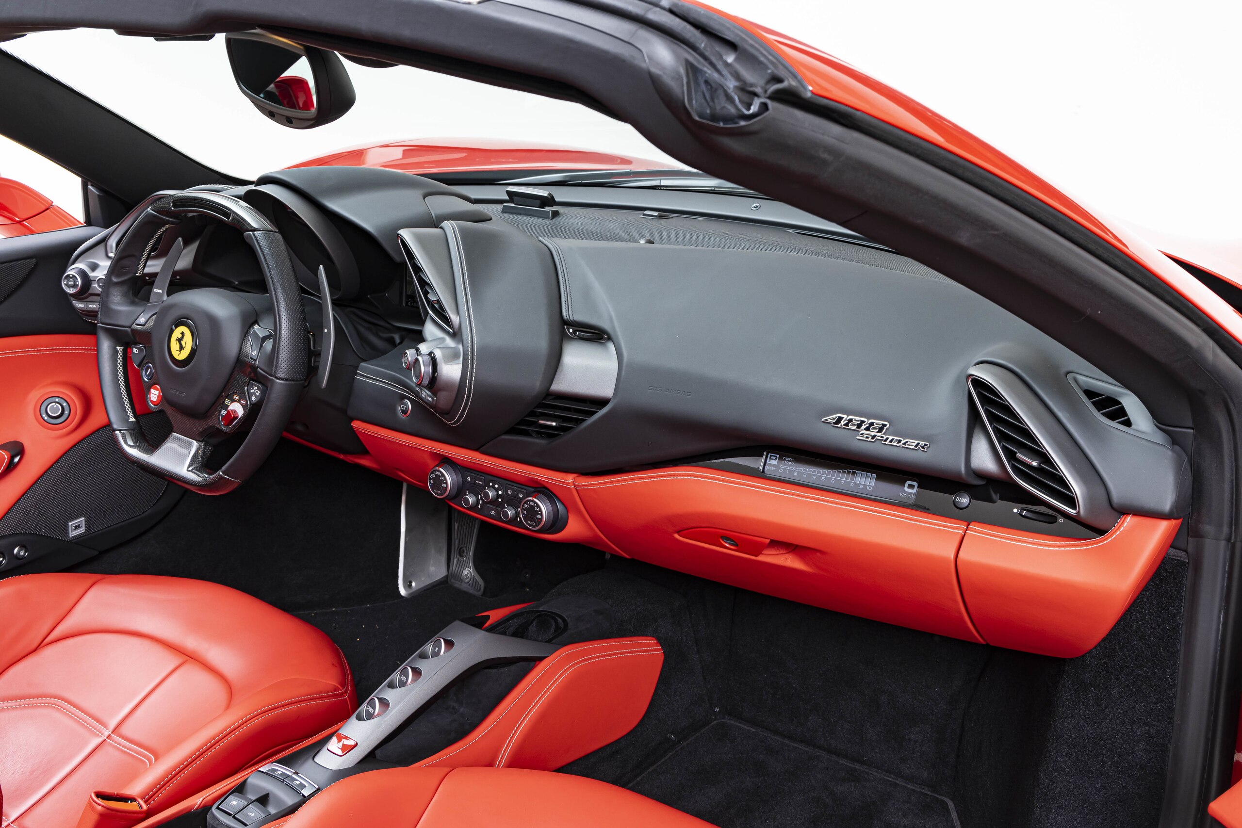 2017 Ferrari 488 Spider — Photo 19 / 25