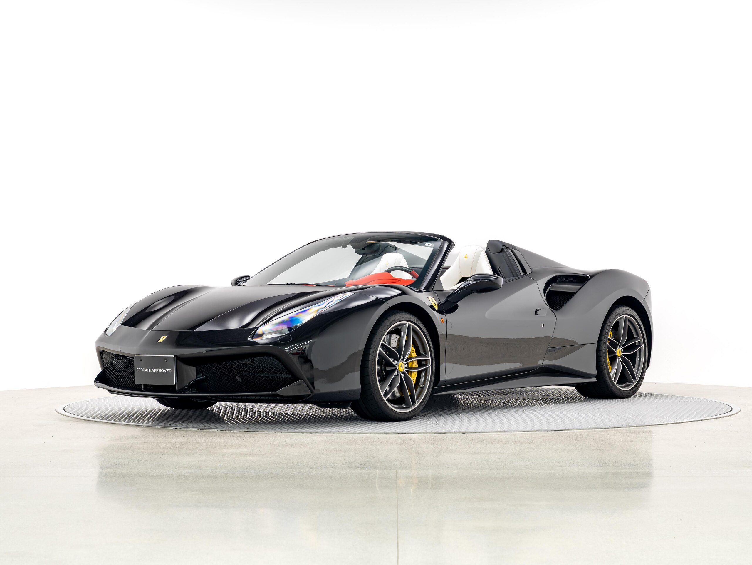 2017 Ferrari 488 Spider — Photo 11 / 29