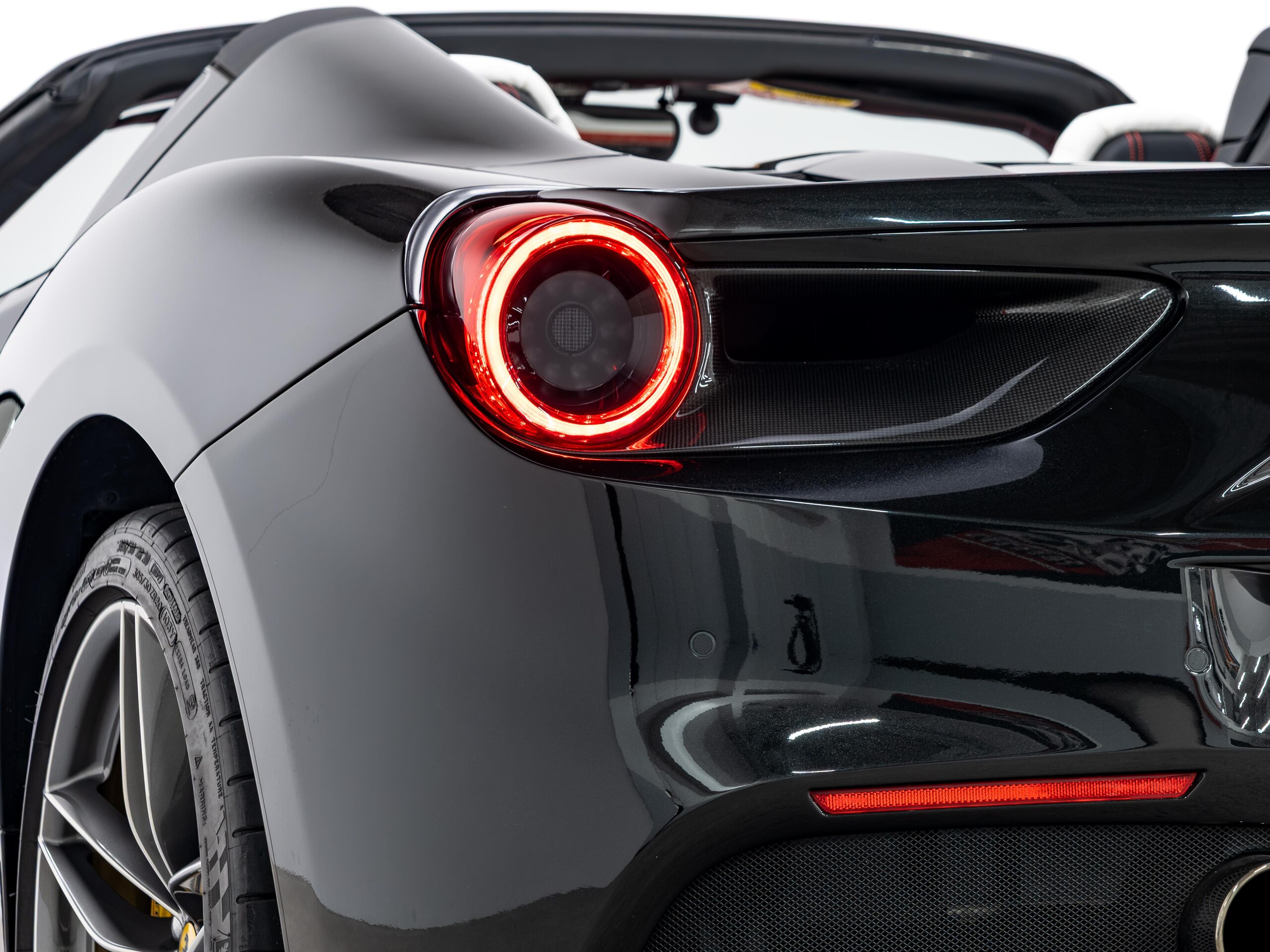 2017 Ferrari 488 Spider — Photo 20 / 29