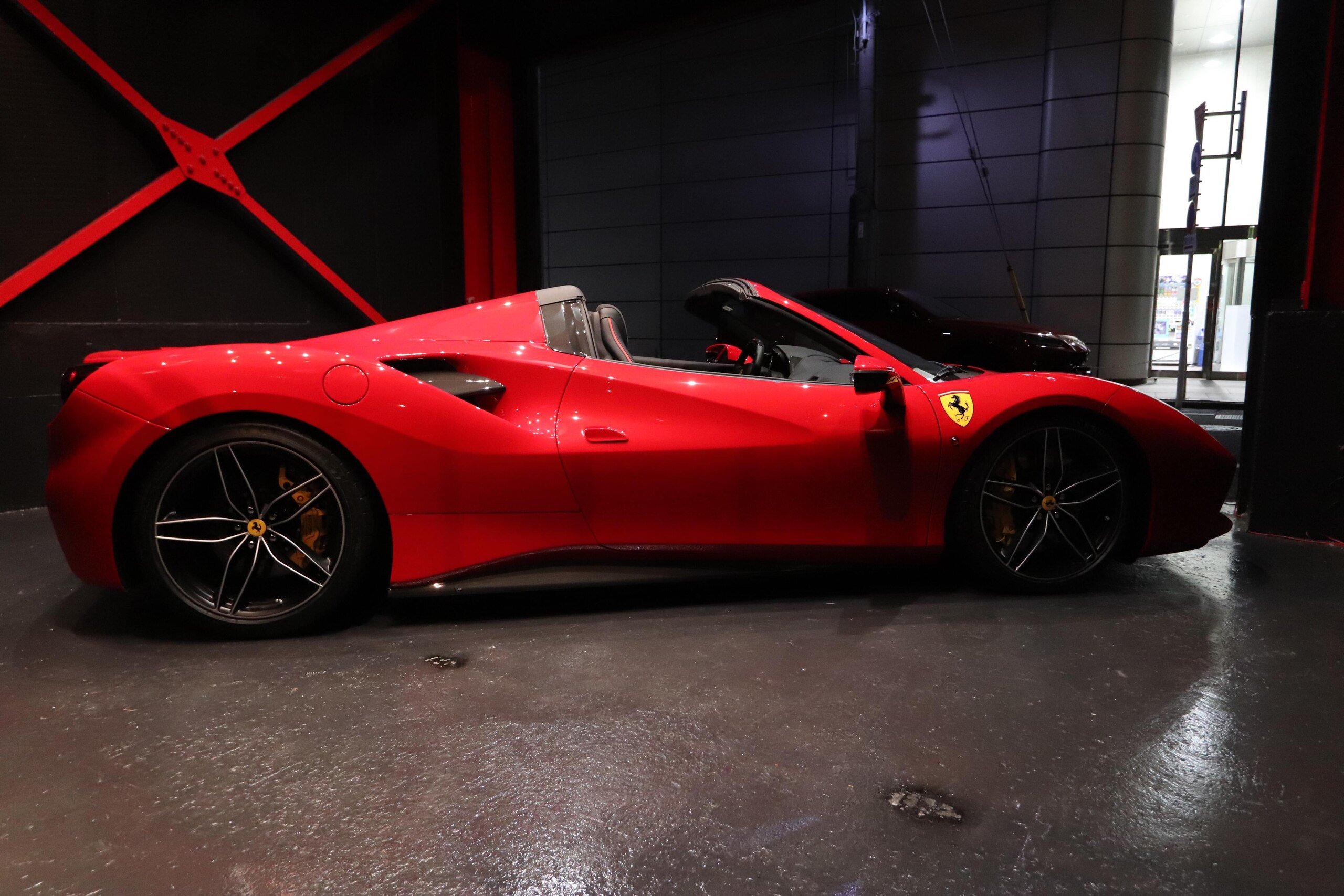 2017 Ferrari 488 Spider Tailor Made — Photo 6 / 17