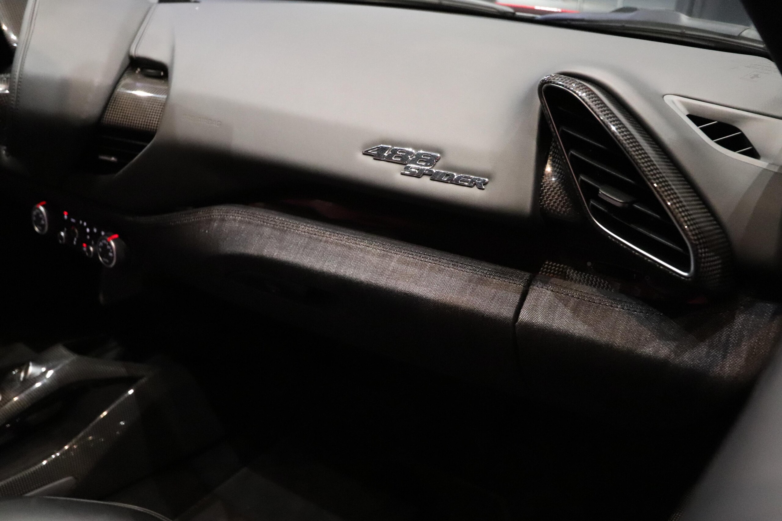 2017 Ferrari 488 Spider Tailor Made — Photo 15 / 17