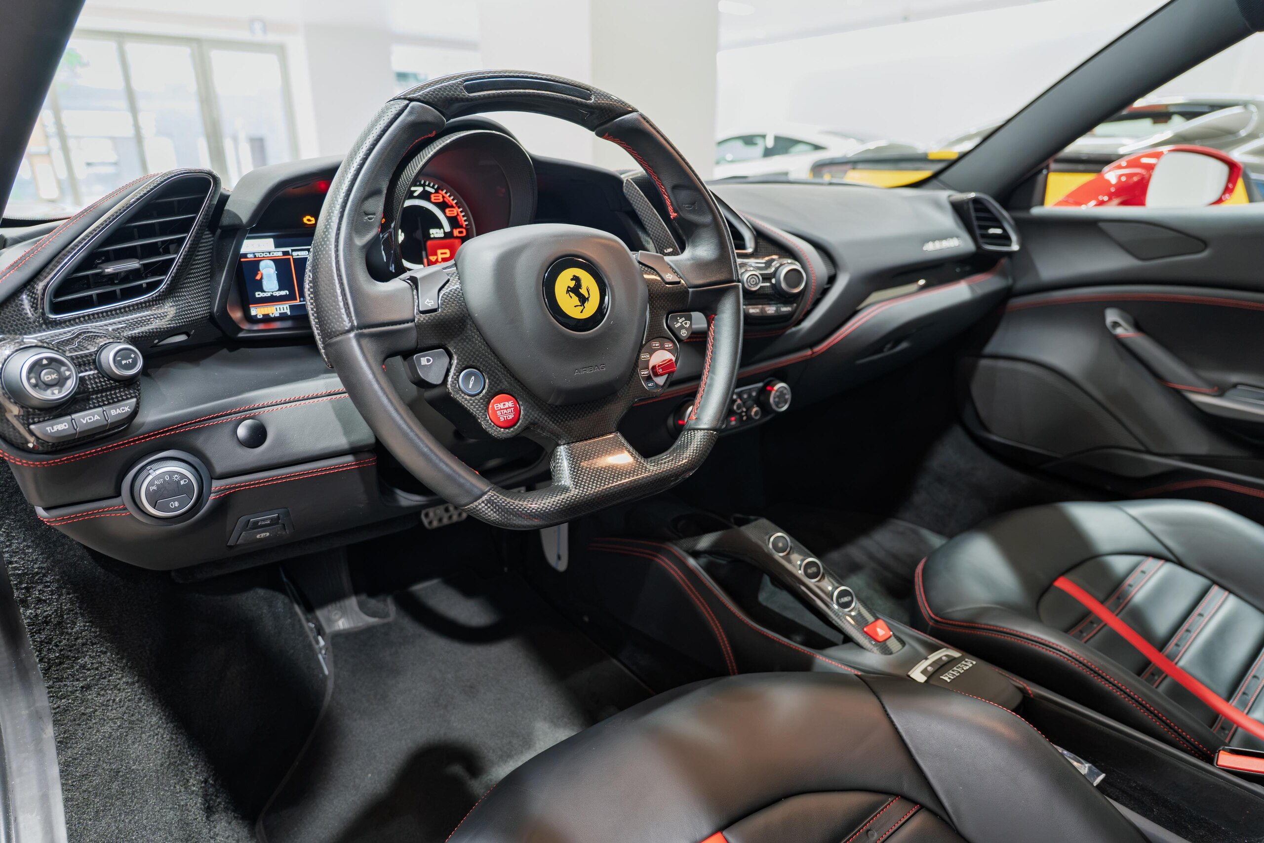 2017 Ferrari 488GTB — Photo 6 / 33