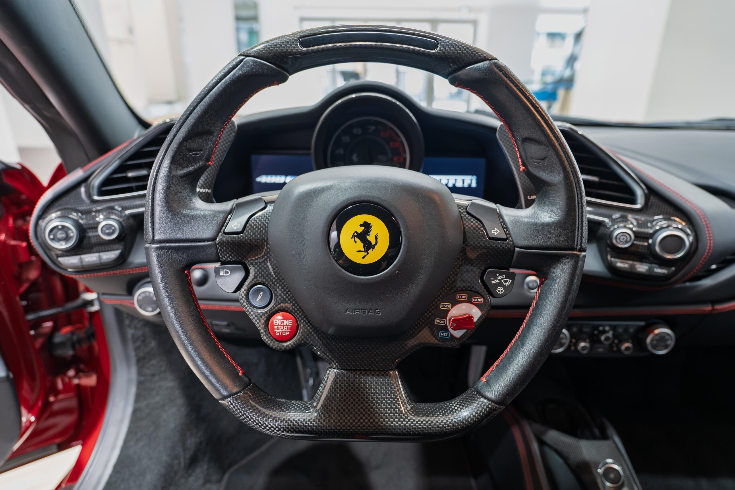 2017 Ferrari 488GTB — Photo 7 / 33