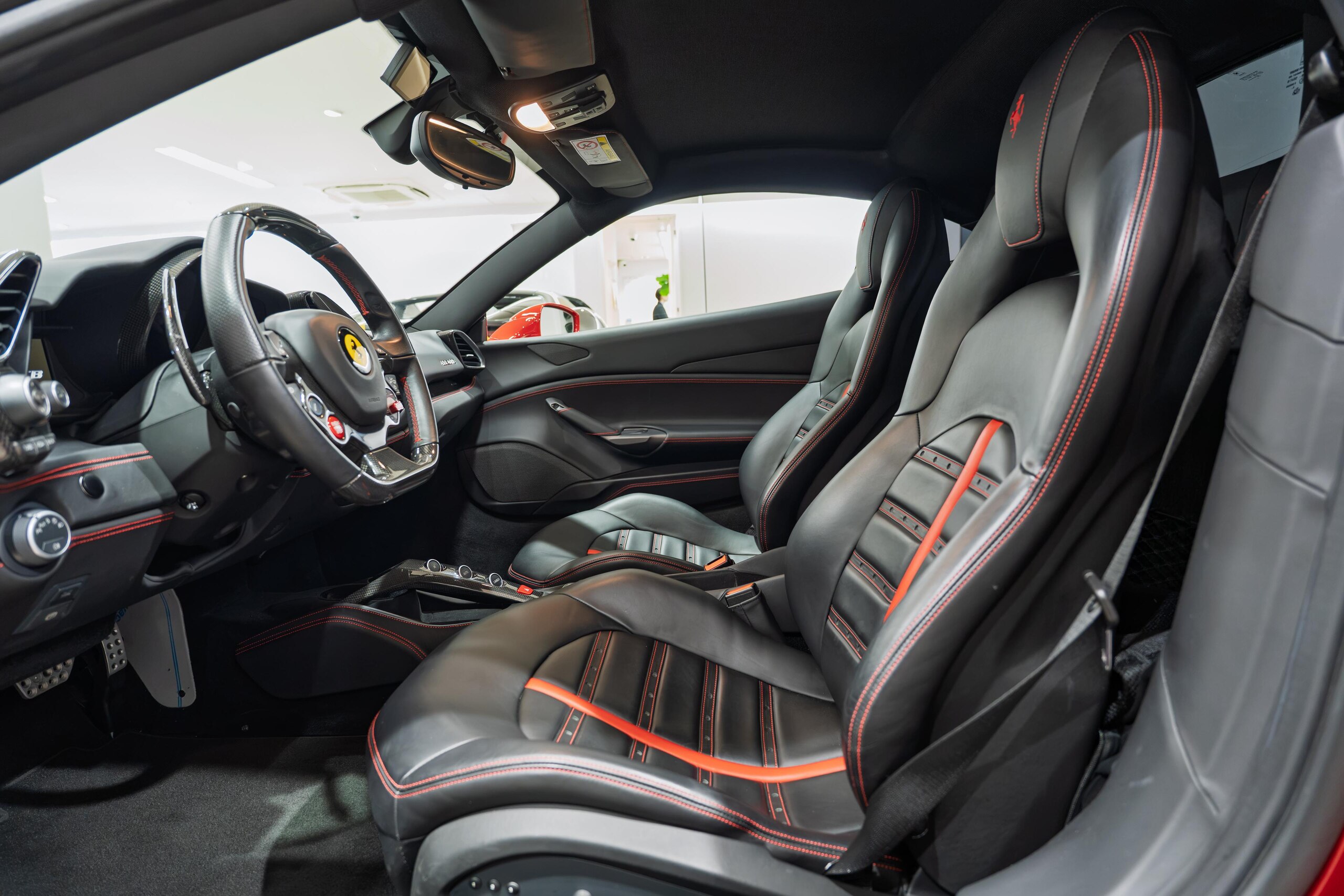 2017 Ferrari 488GTB — Photo 8 / 33