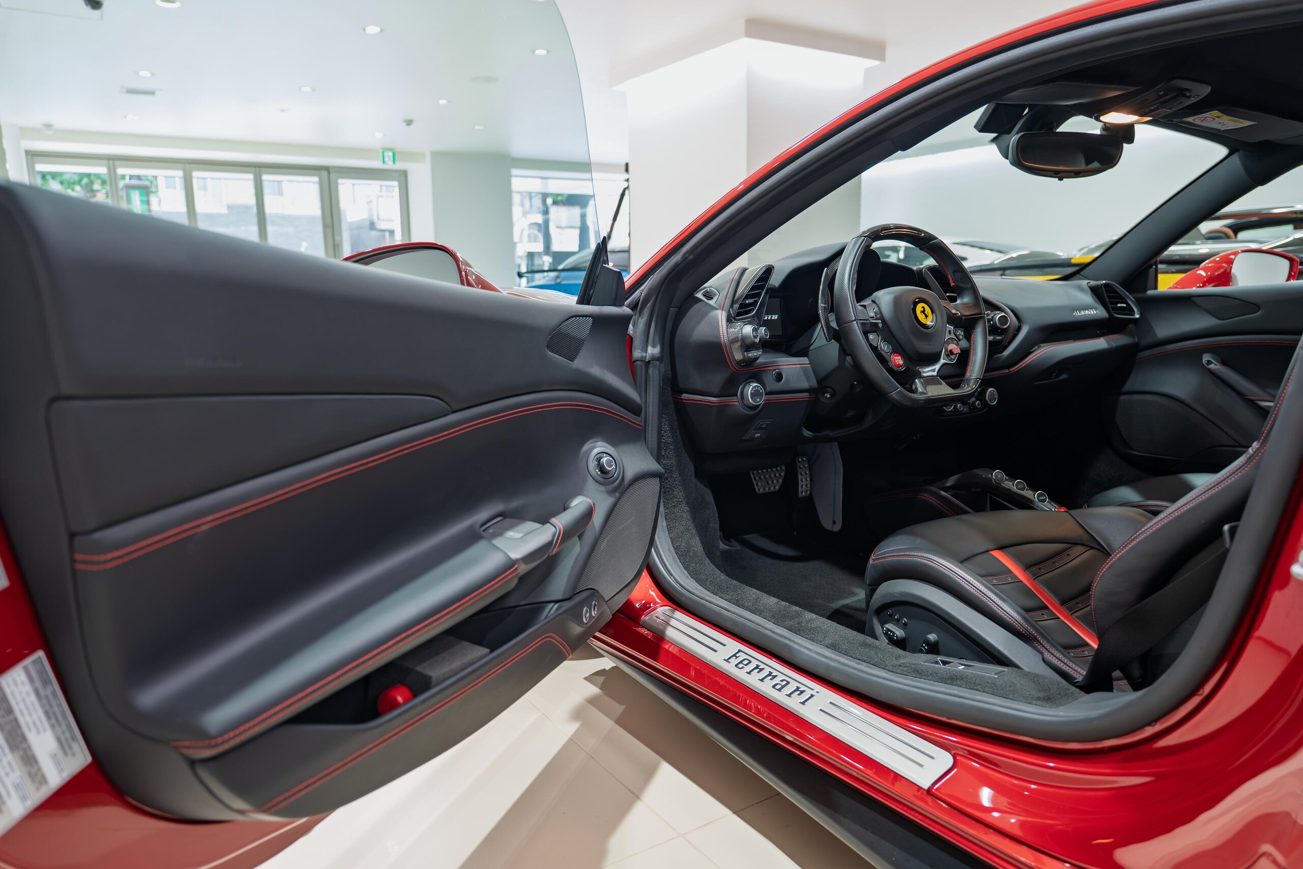 2017 Ferrari 488GTB — Photo 17 / 33