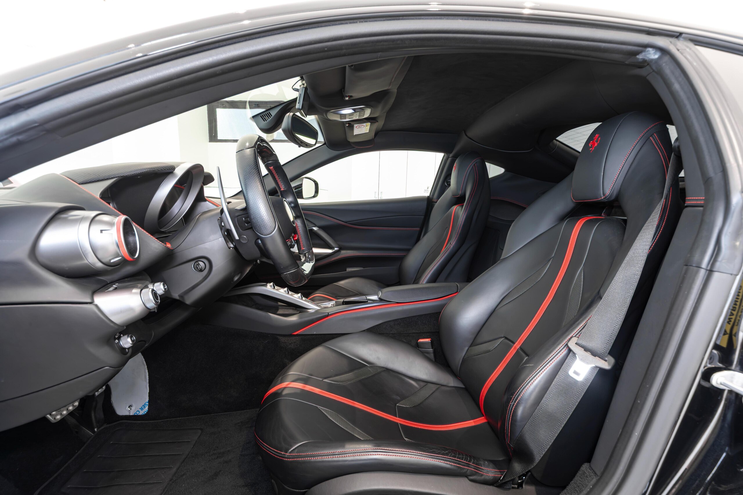 2017 Ferrari 812 Superfast — Photo 6 / 60