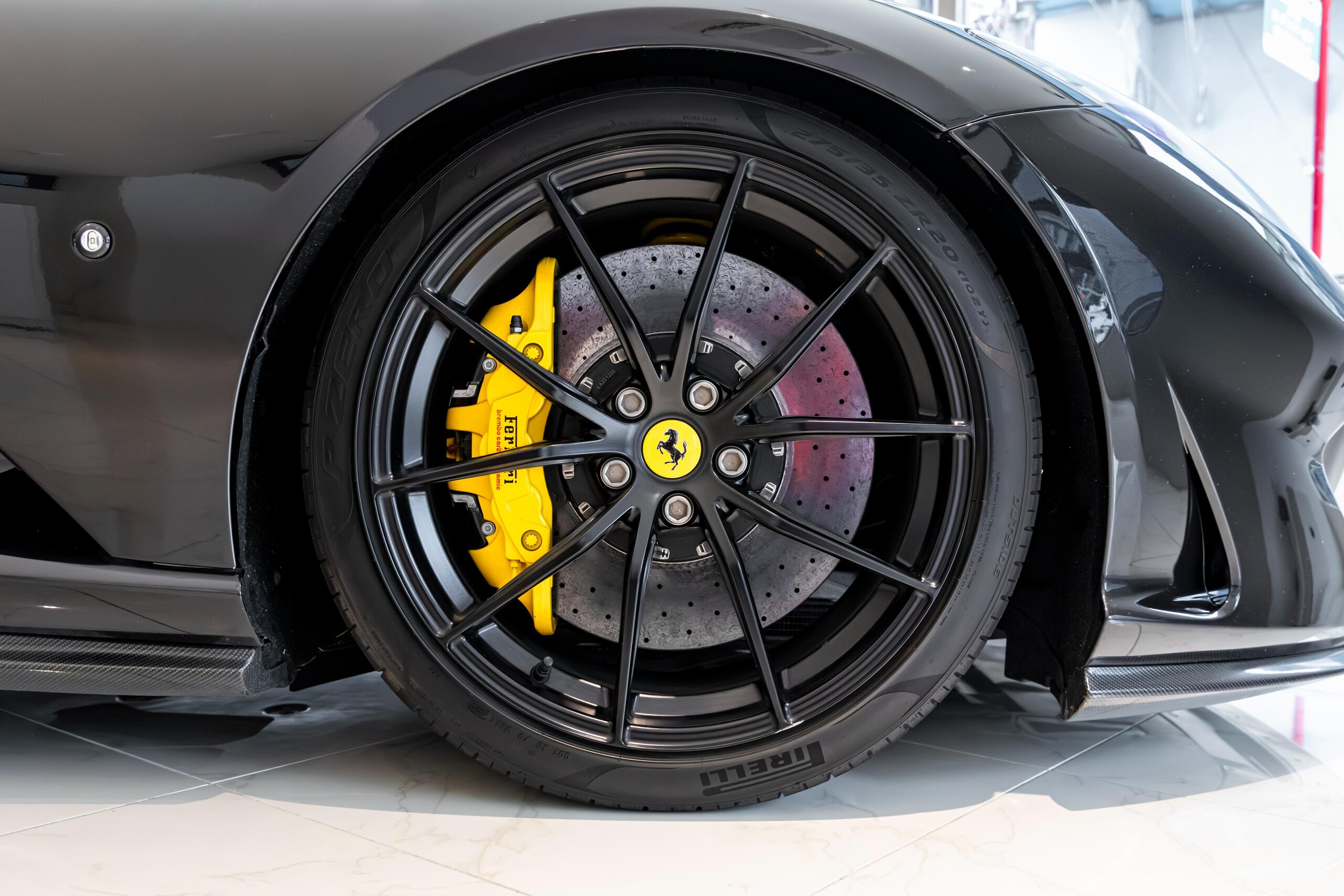 2017 Ferrari 812 Superfast — Photo 19 / 60