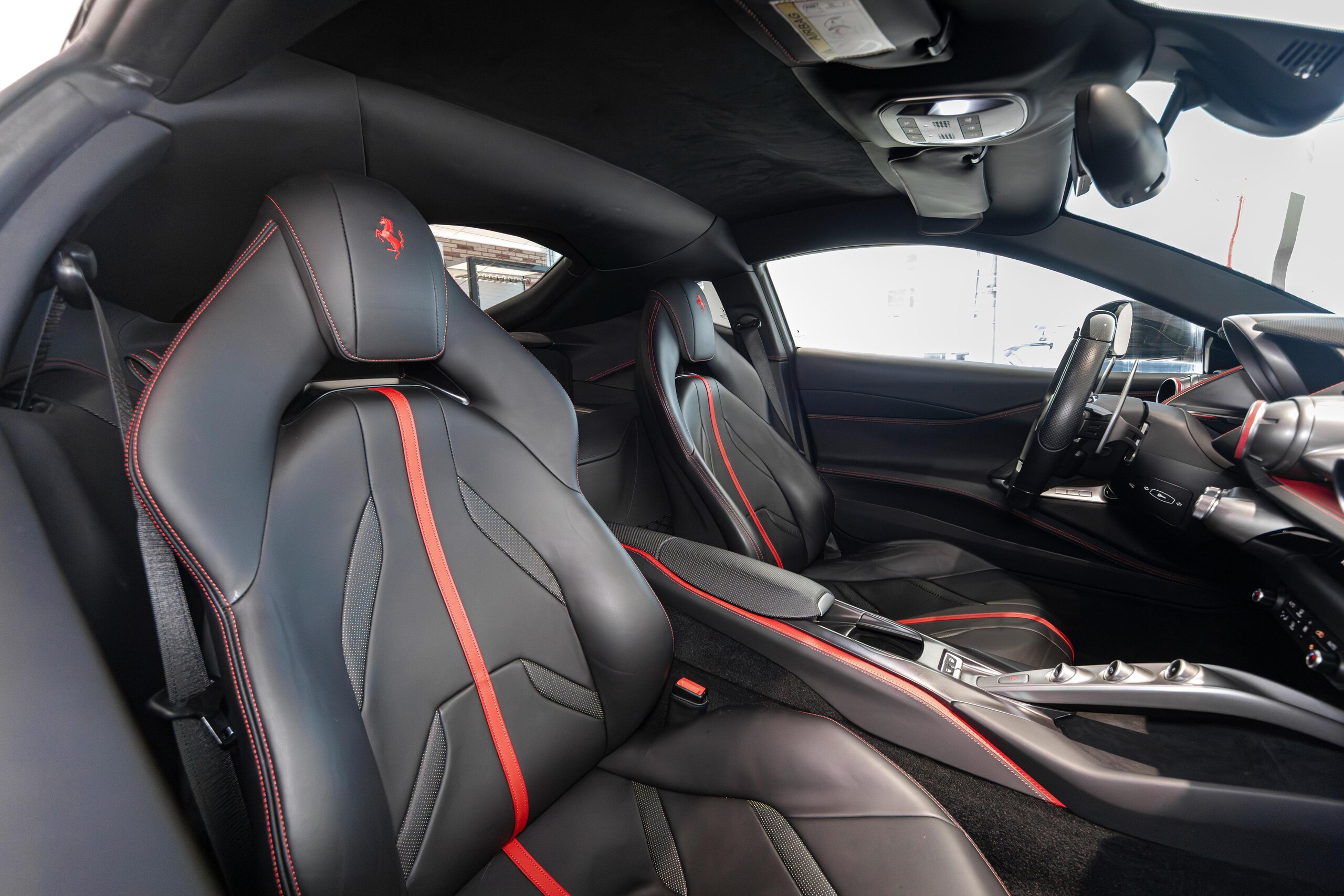 2017 Ferrari 812 Superfast — Photo 28 / 60