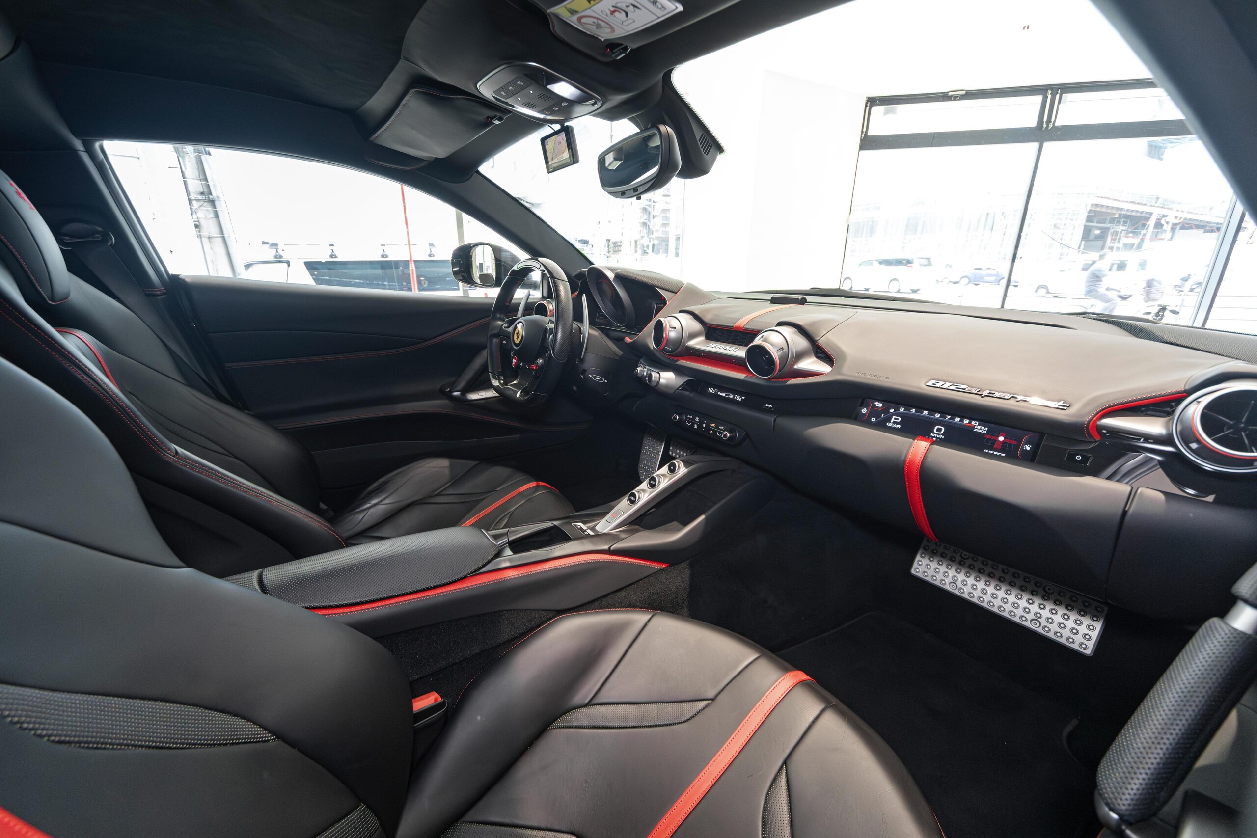 2017 Ferrari 812 Superfast — Photo 29 / 60