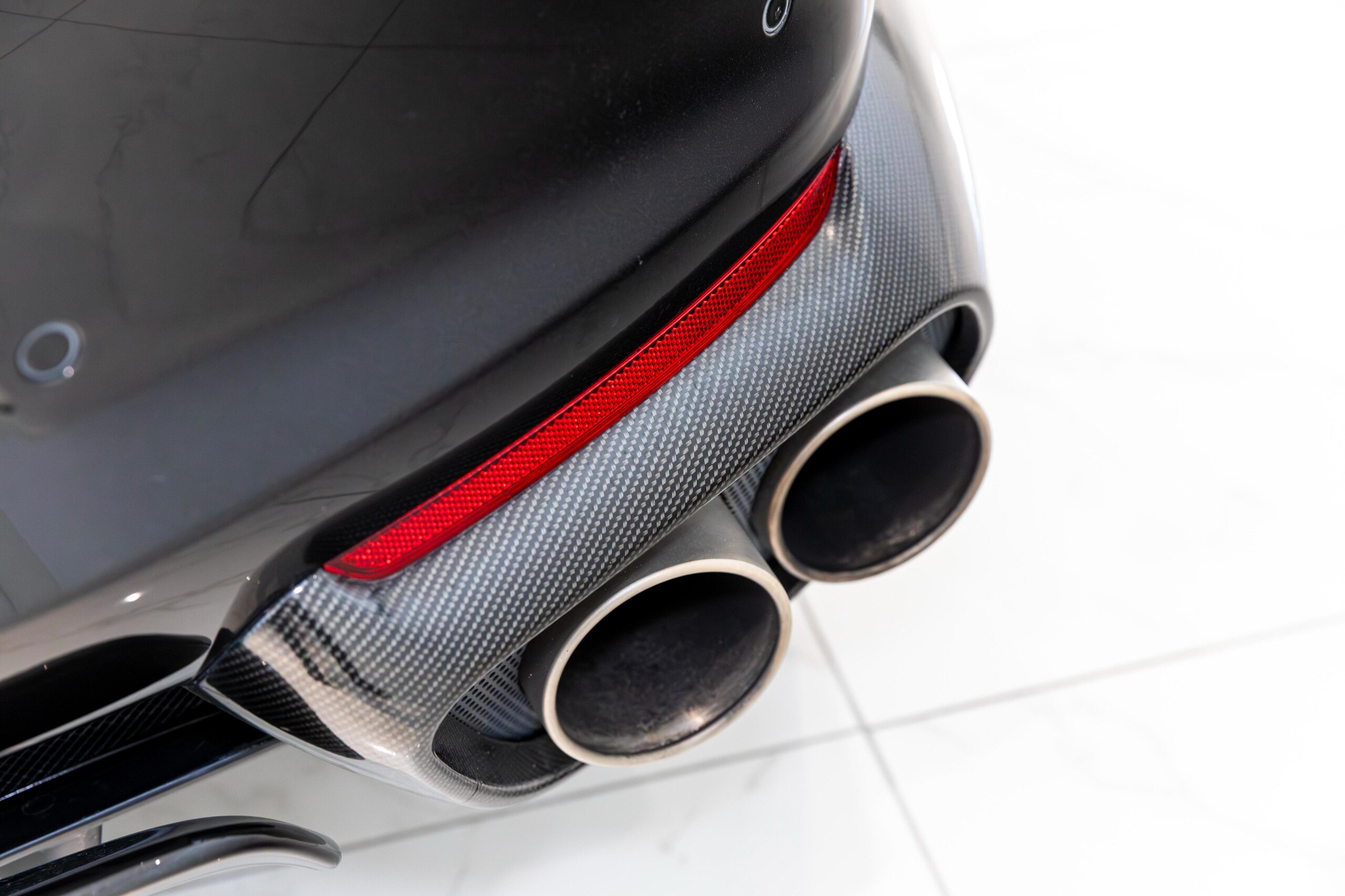 2017 Ferrari 812 Superfast — Photo 50 / 60