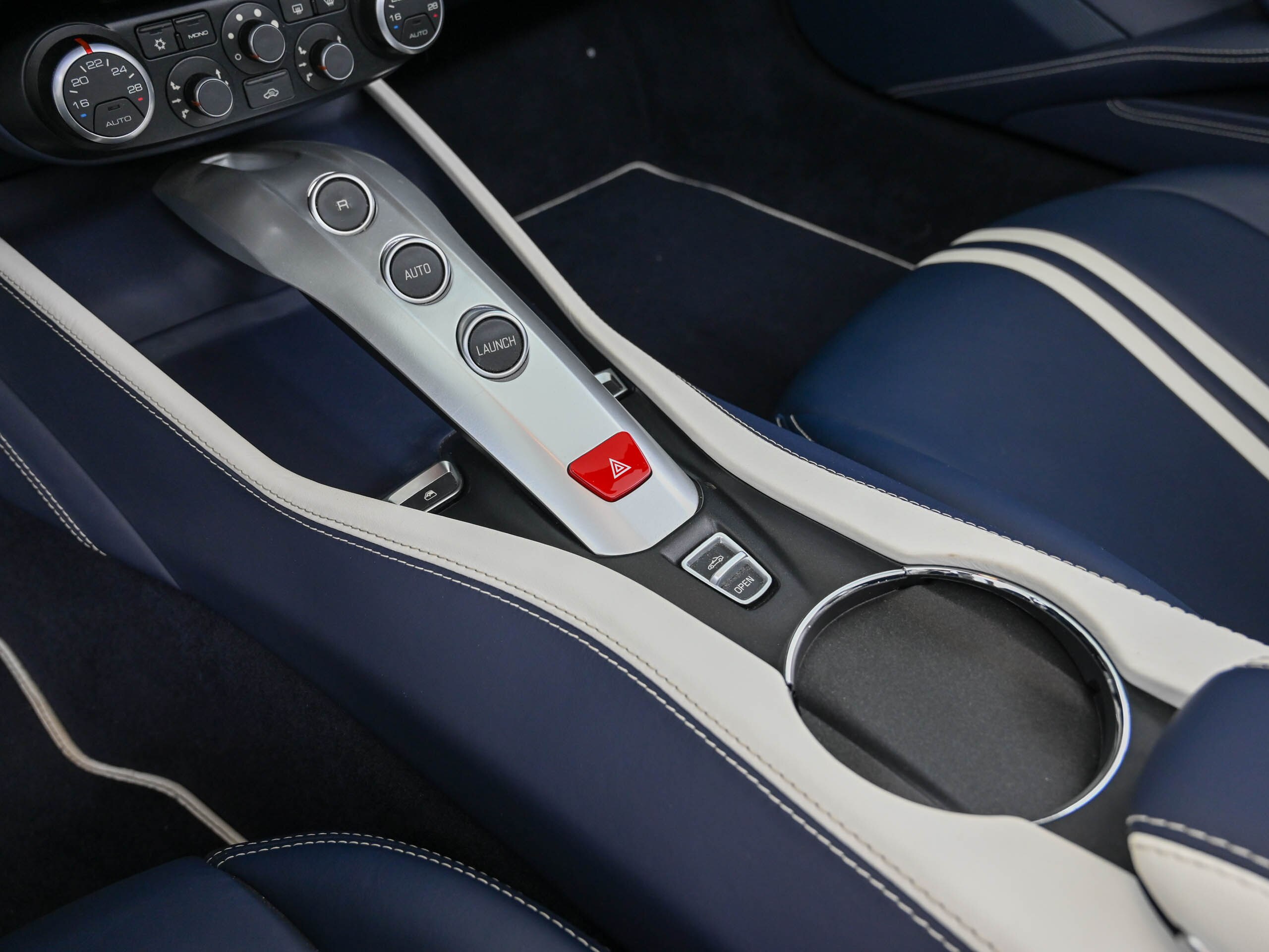 2017 Ferrari California T 40th Anniversary — Photo 10 / 57