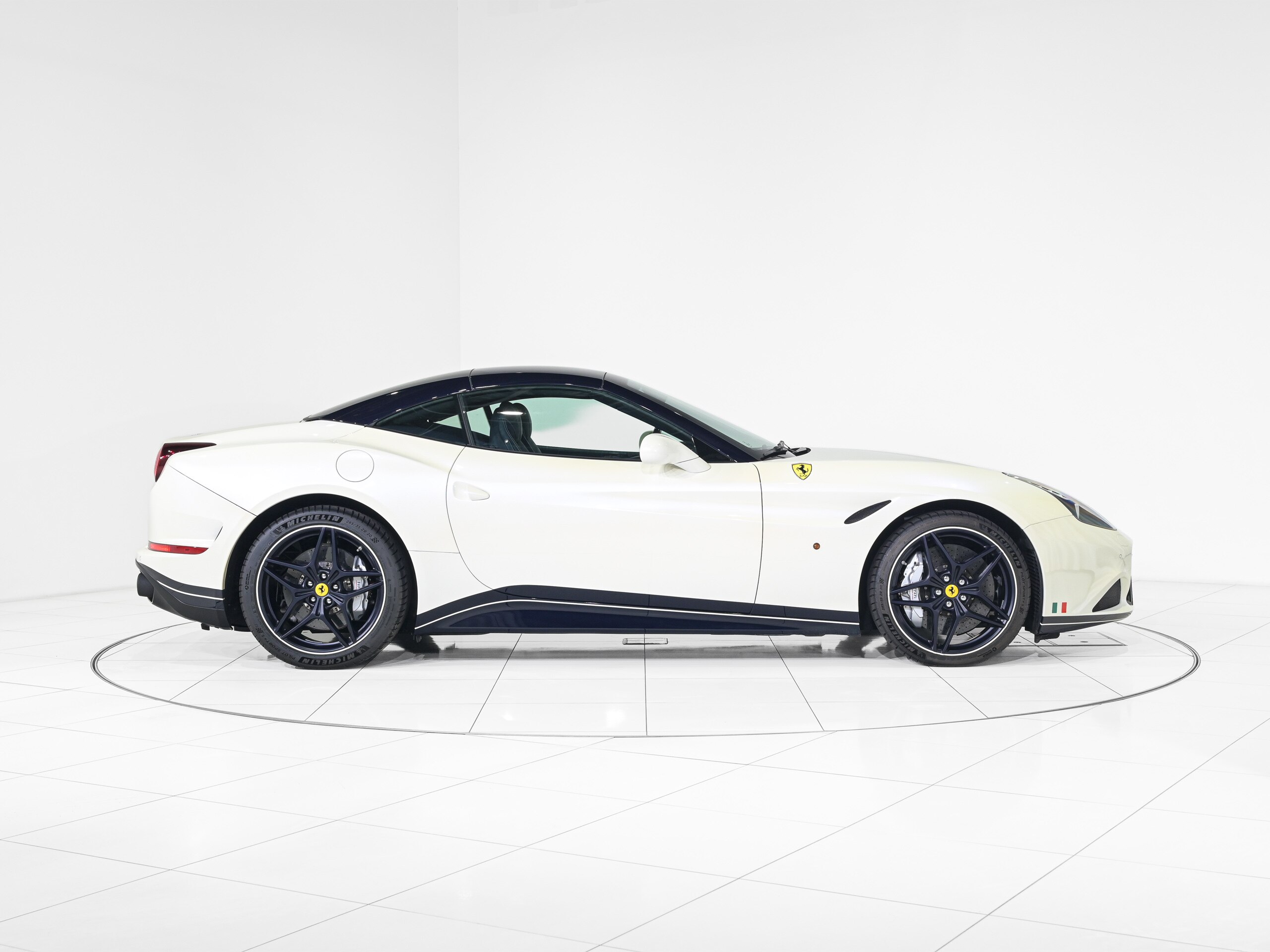 2017 Ferrari California T 40th Anniversary — Photo 31 / 57