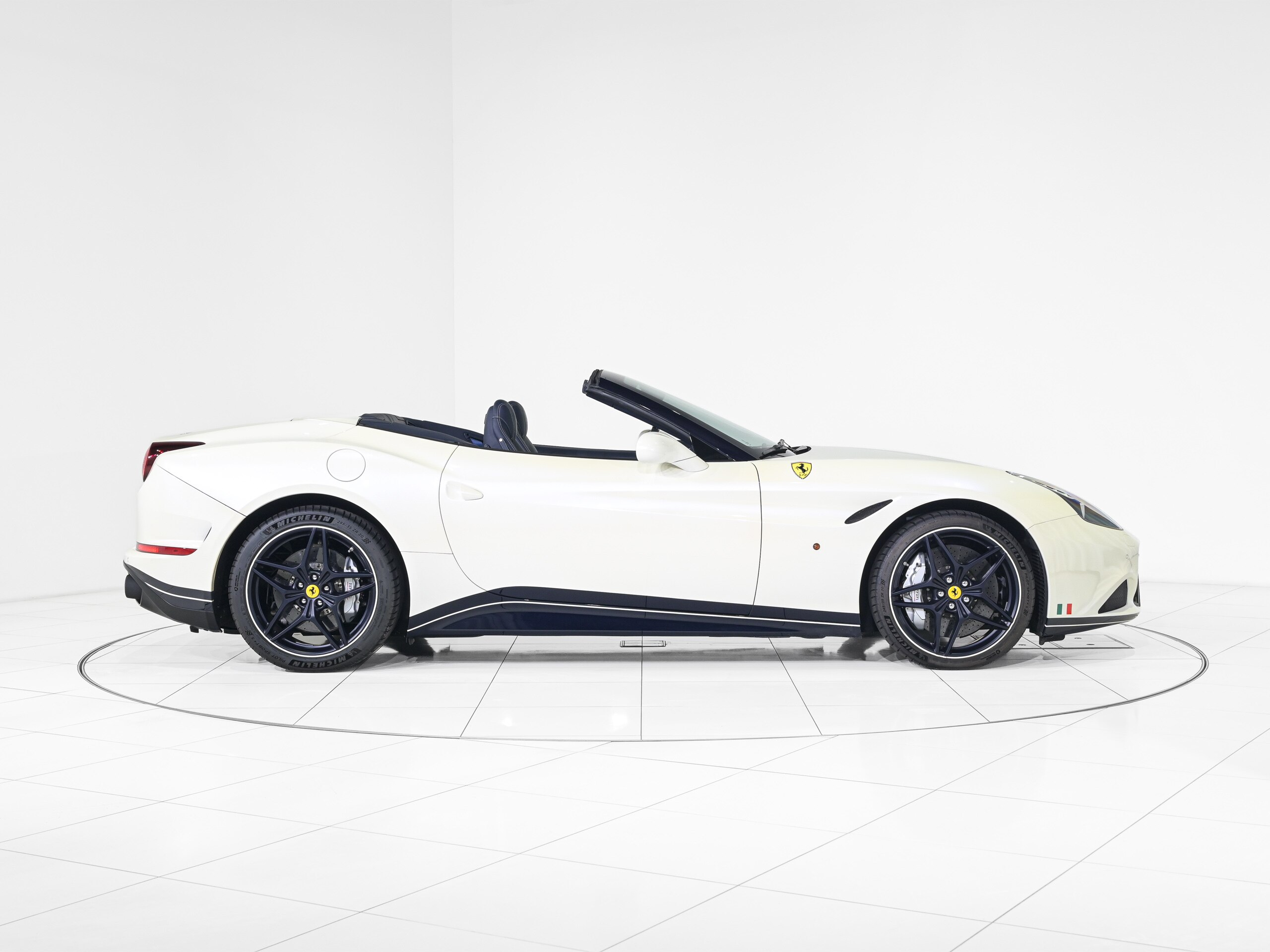 2017 Ferrari California T 40th Anniversary — Photo 32 / 57