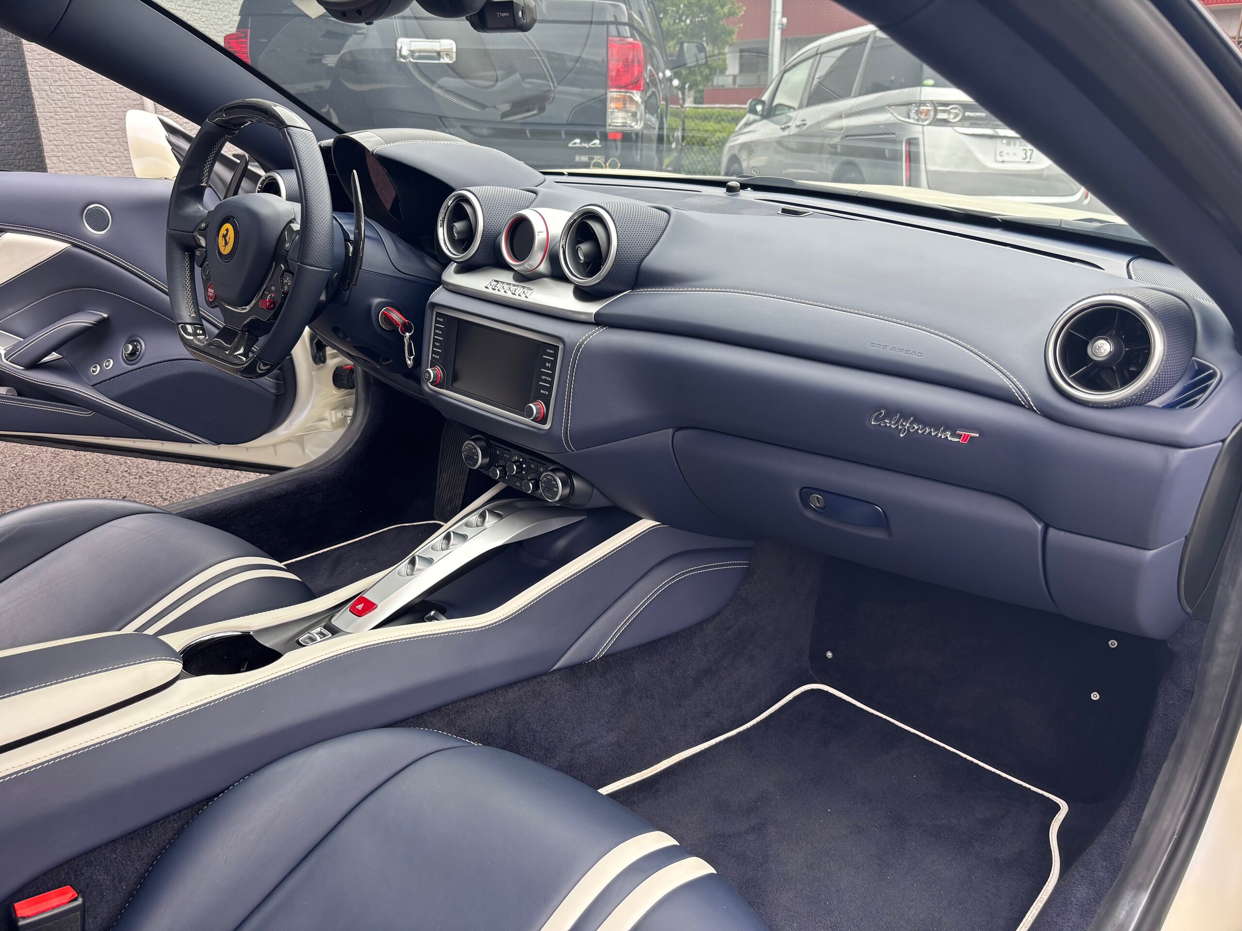 2017 Ferrari California T — Photo 7 / 51
