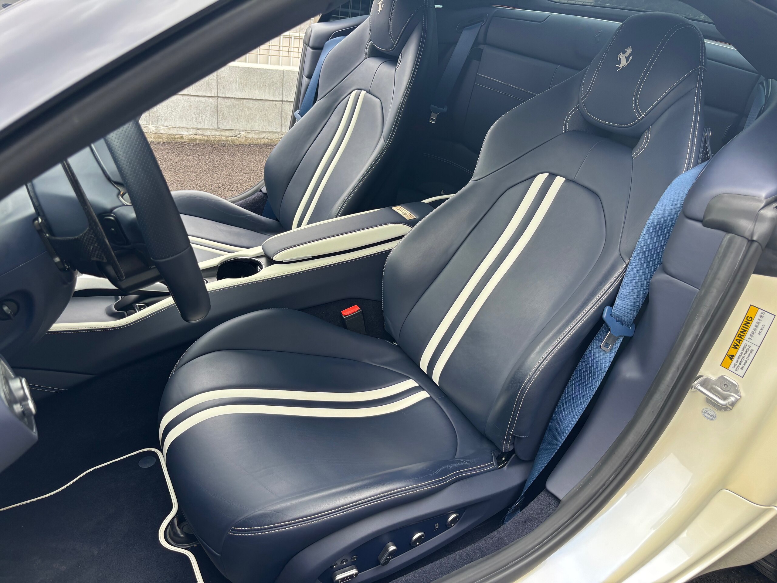 2017 Ferrari California T — Photo 8 / 51