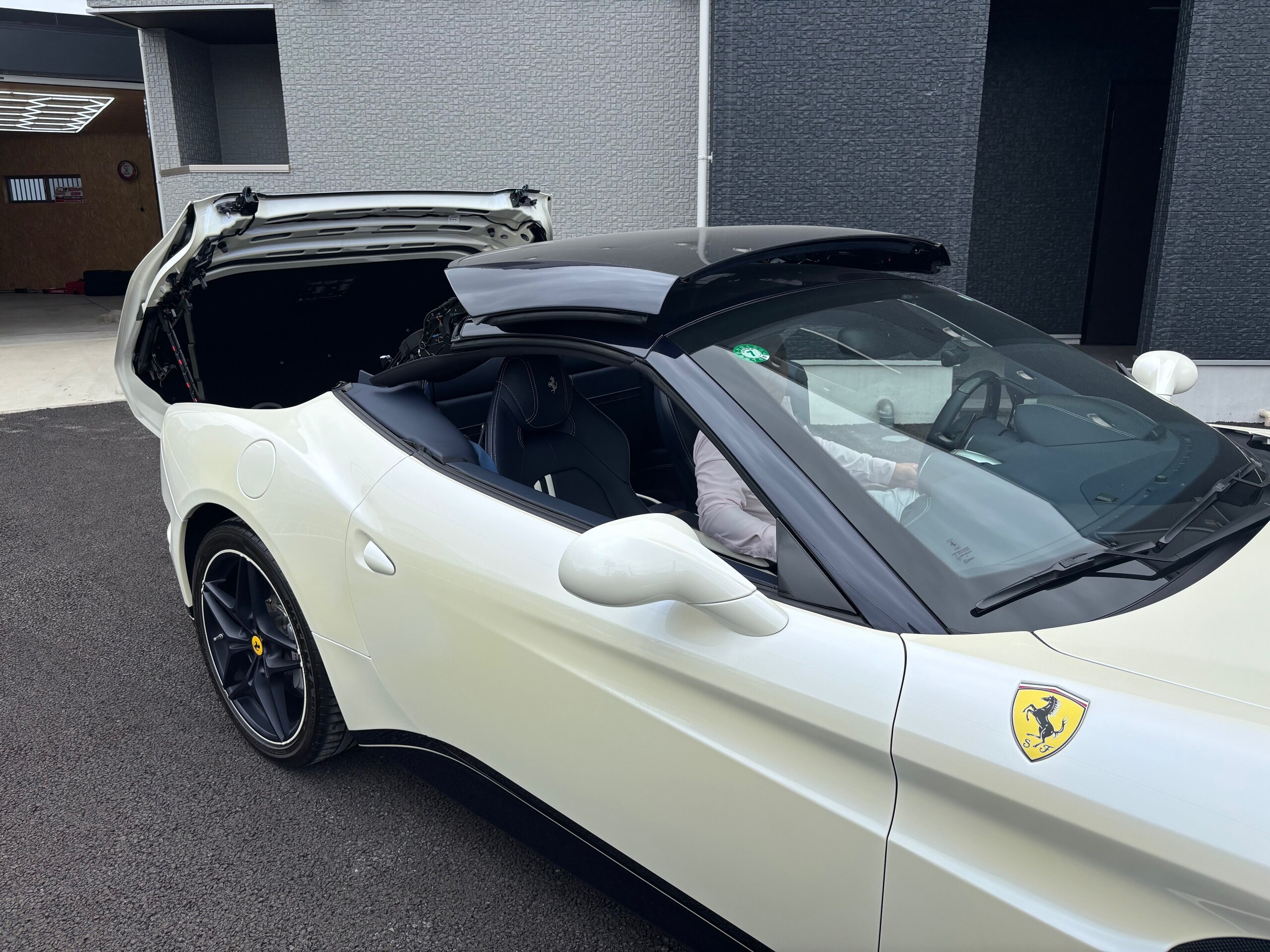2017 Ferrari California T — Photo 15 / 51