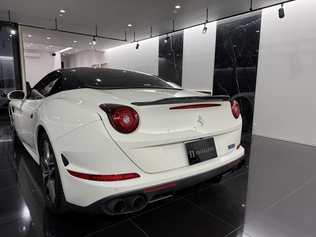 2017 Ferrari California T — Photo 6 / 36