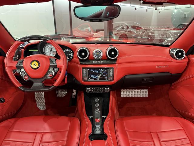 2017 Ferrari California T — Photo 7 / 36