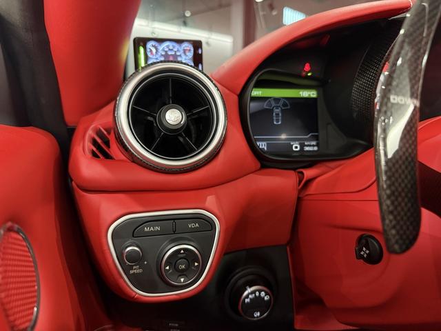 2017 Ferrari California T — Photo 15 / 36