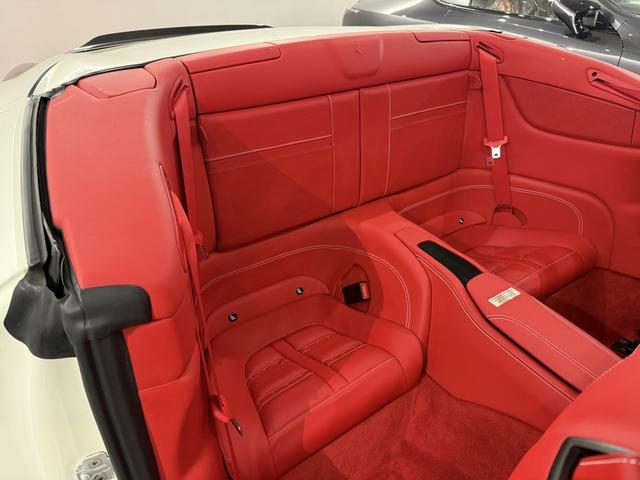 2017 Ferrari California T — Photo 23 / 36