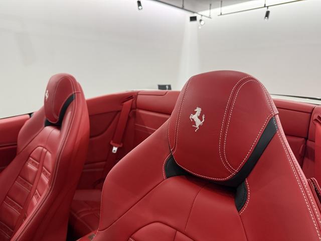 2017 Ferrari California T — Photo 25 / 36