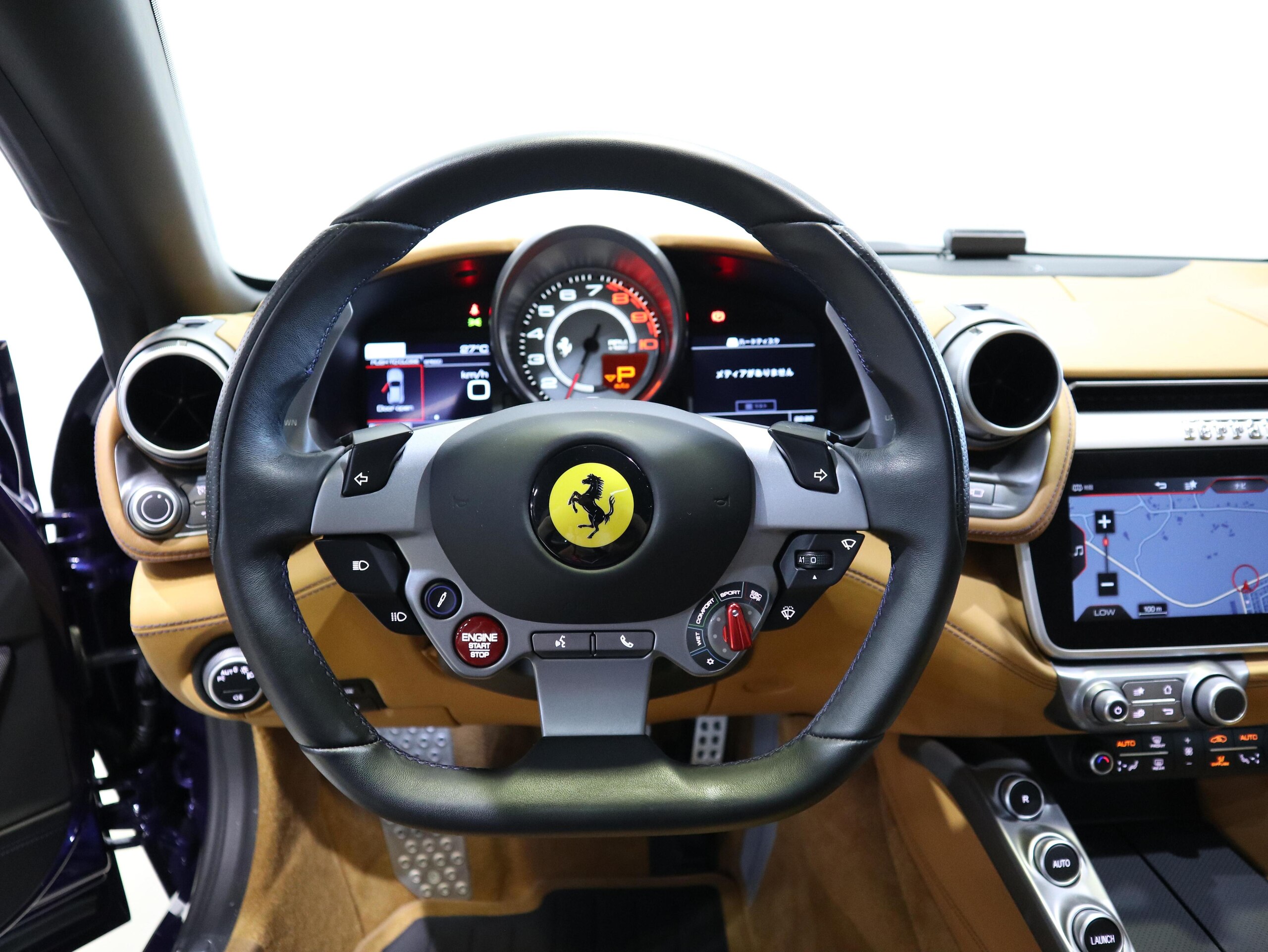 2017 Ferrari GTC4Lusso T — Photo 10 / 19