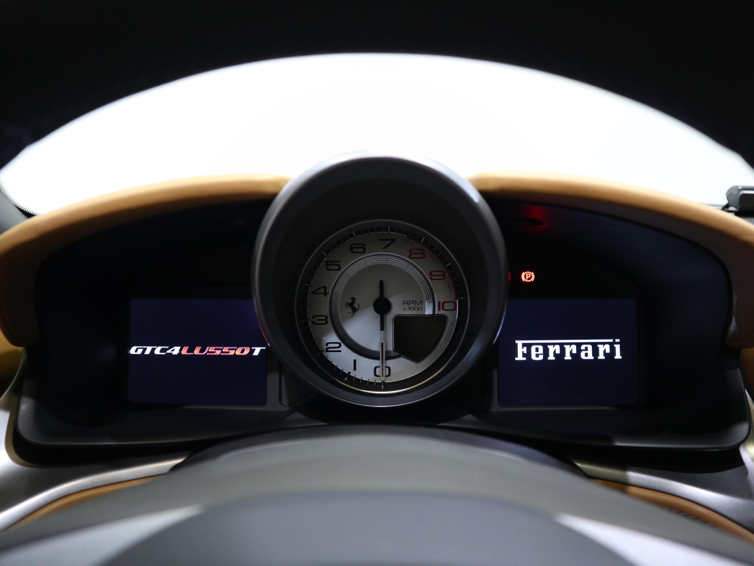 2017 Ferrari GTC4Lusso T — Photo 11 / 19