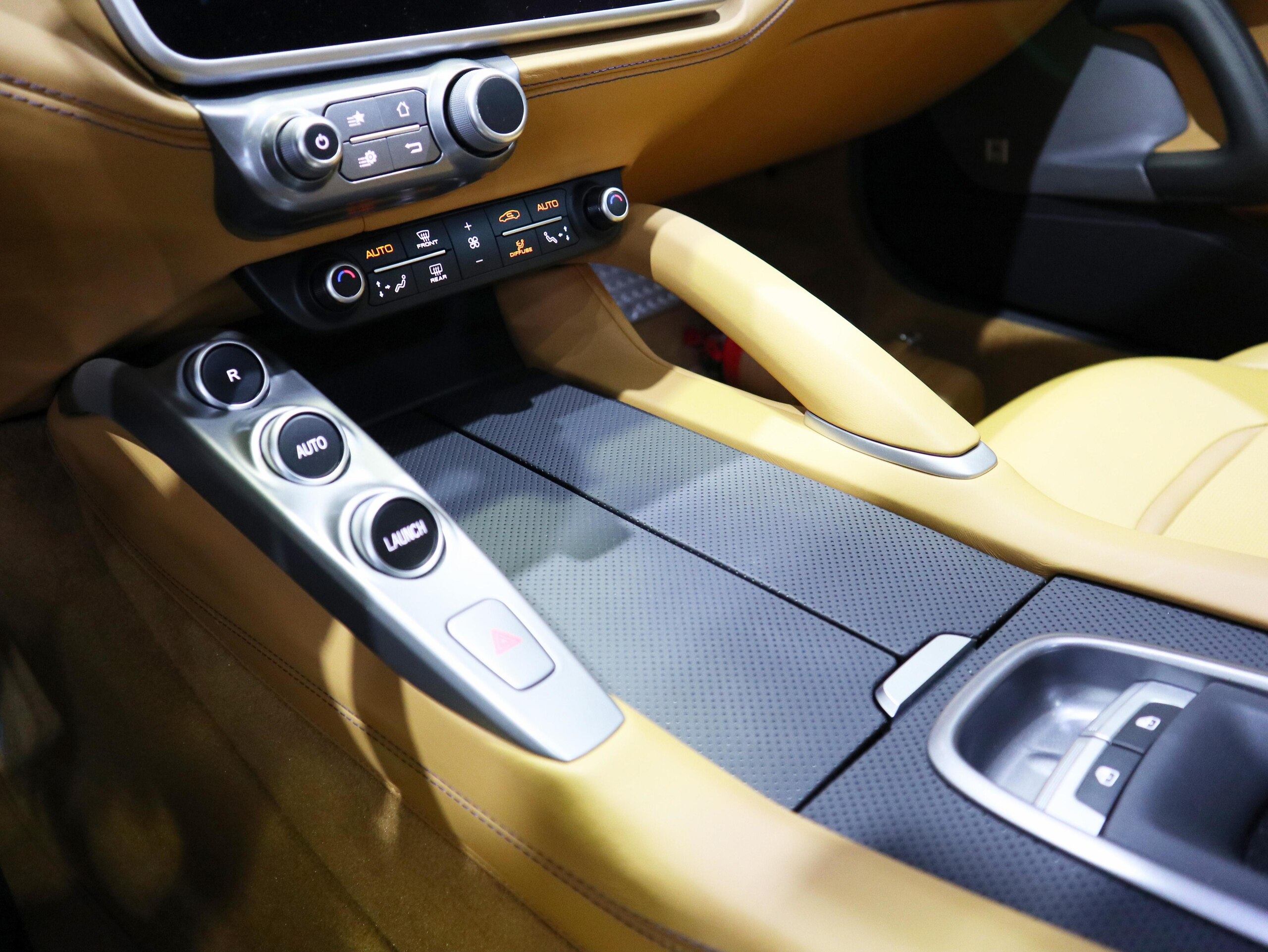 2017 Ferrari GTC4Lusso T — Photo 13 / 19