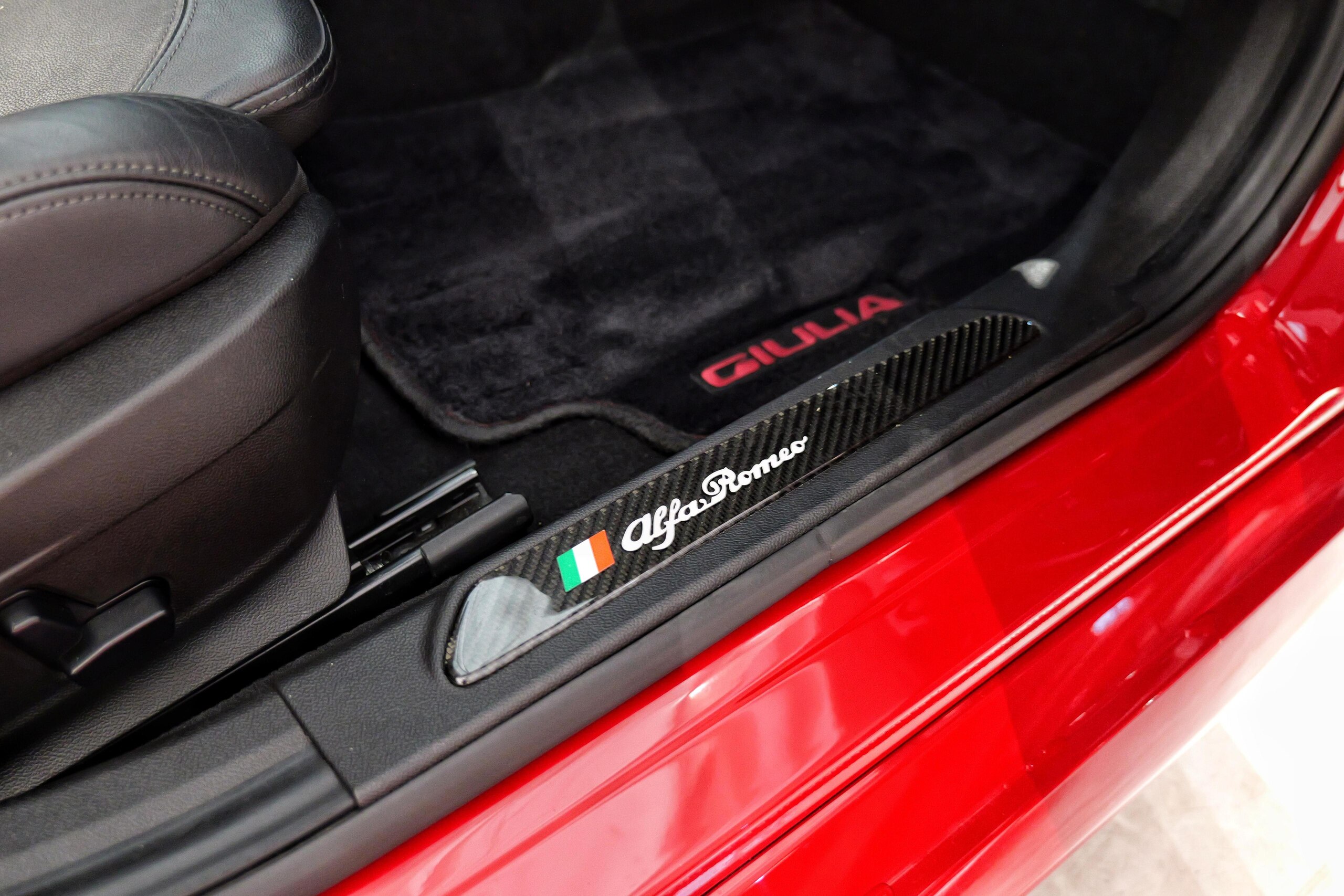 2018 Alfa Romeo Giulia Veloce — Photo 18 / 39