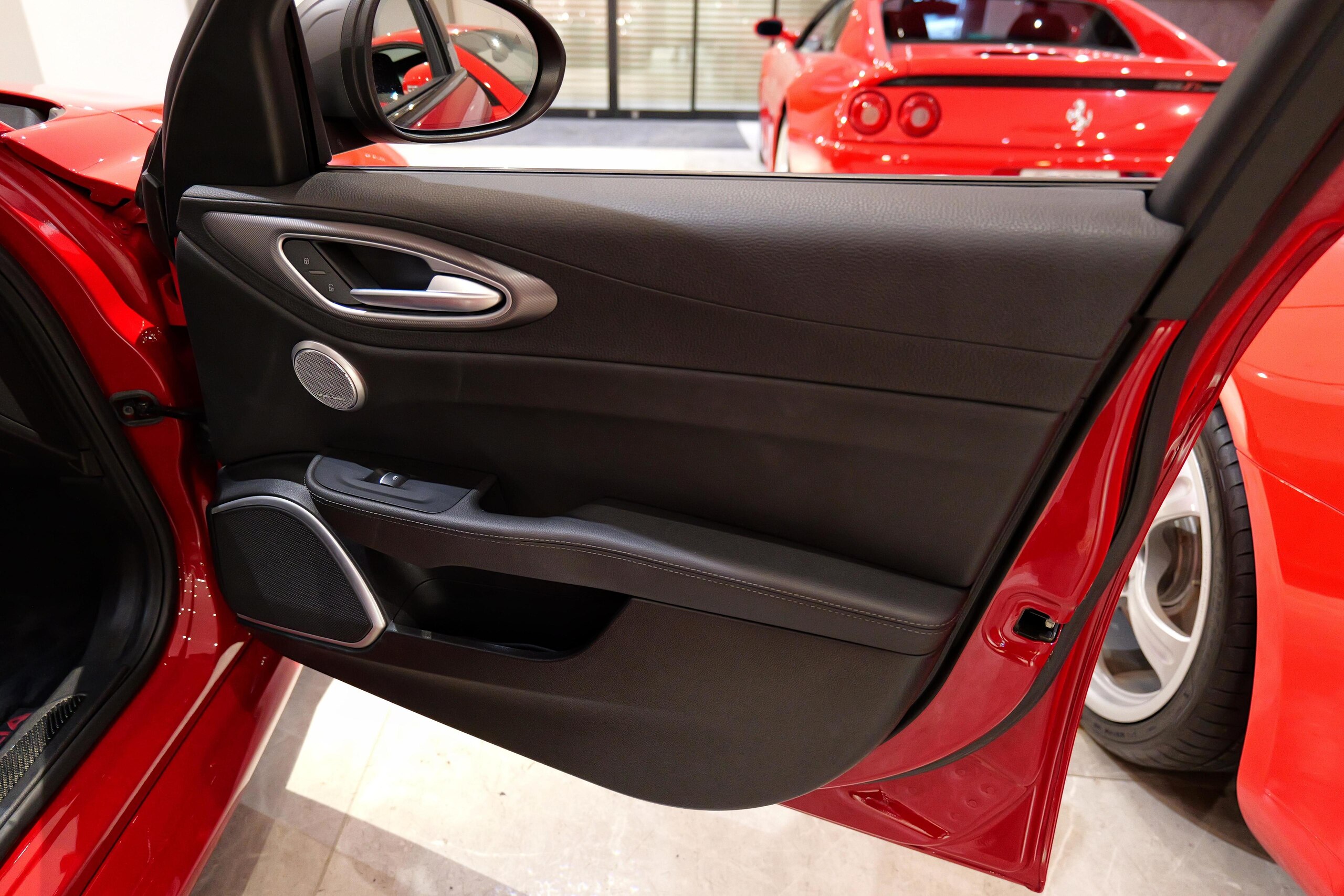 2018 Alfa Romeo Giulia Veloce — Photo 31 / 39