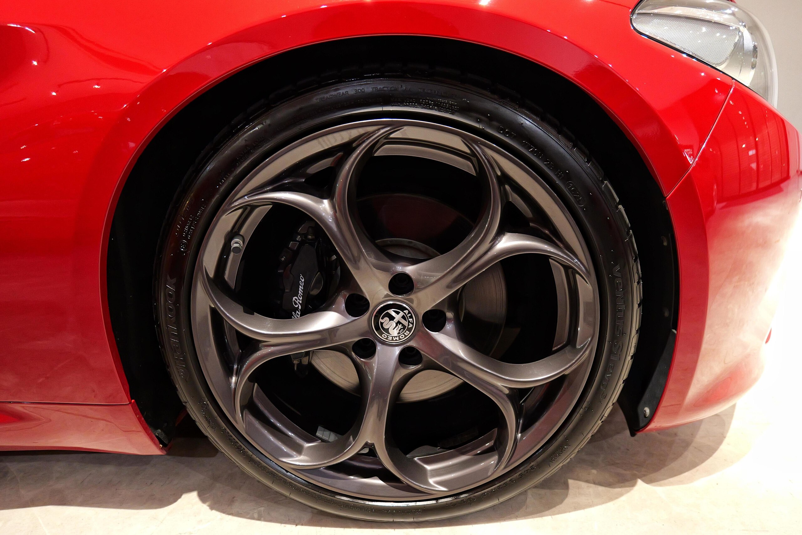2018 Alfa Romeo Giulia Veloce — Photo 36 / 39