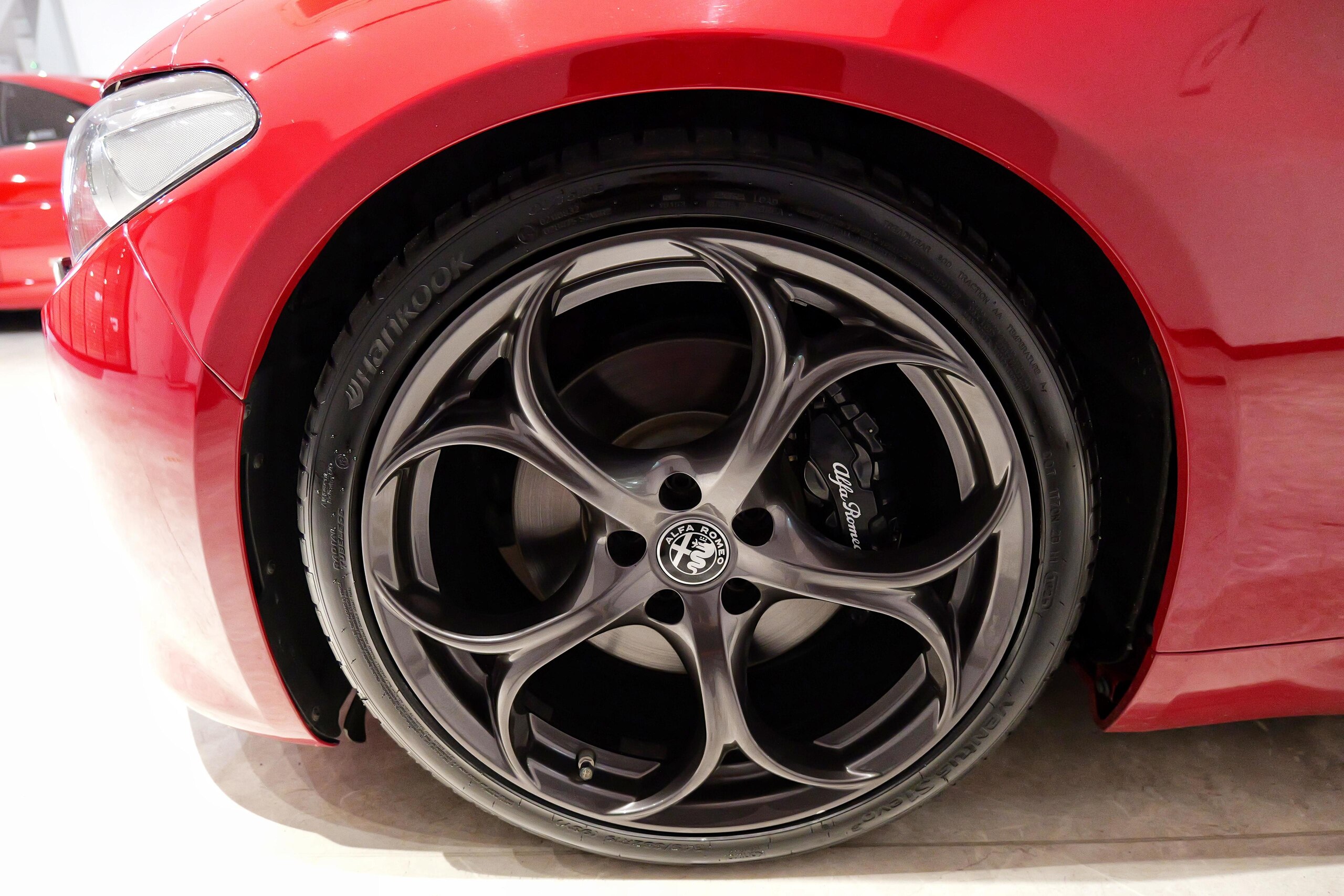 2018 Alfa Romeo Giulia Veloce — Photo 37 / 39