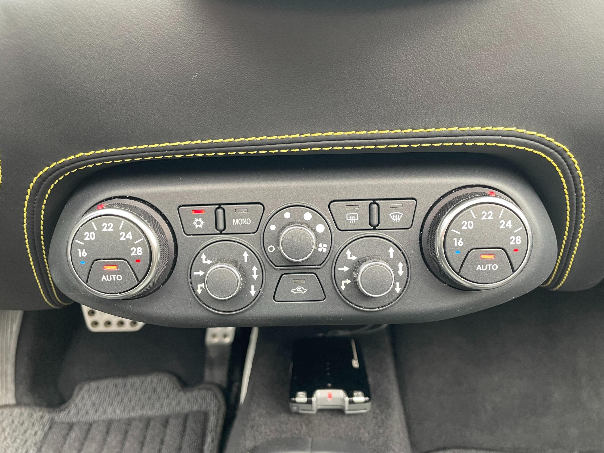 2018 Ferrari 458 Spider — Photo 16 / 25