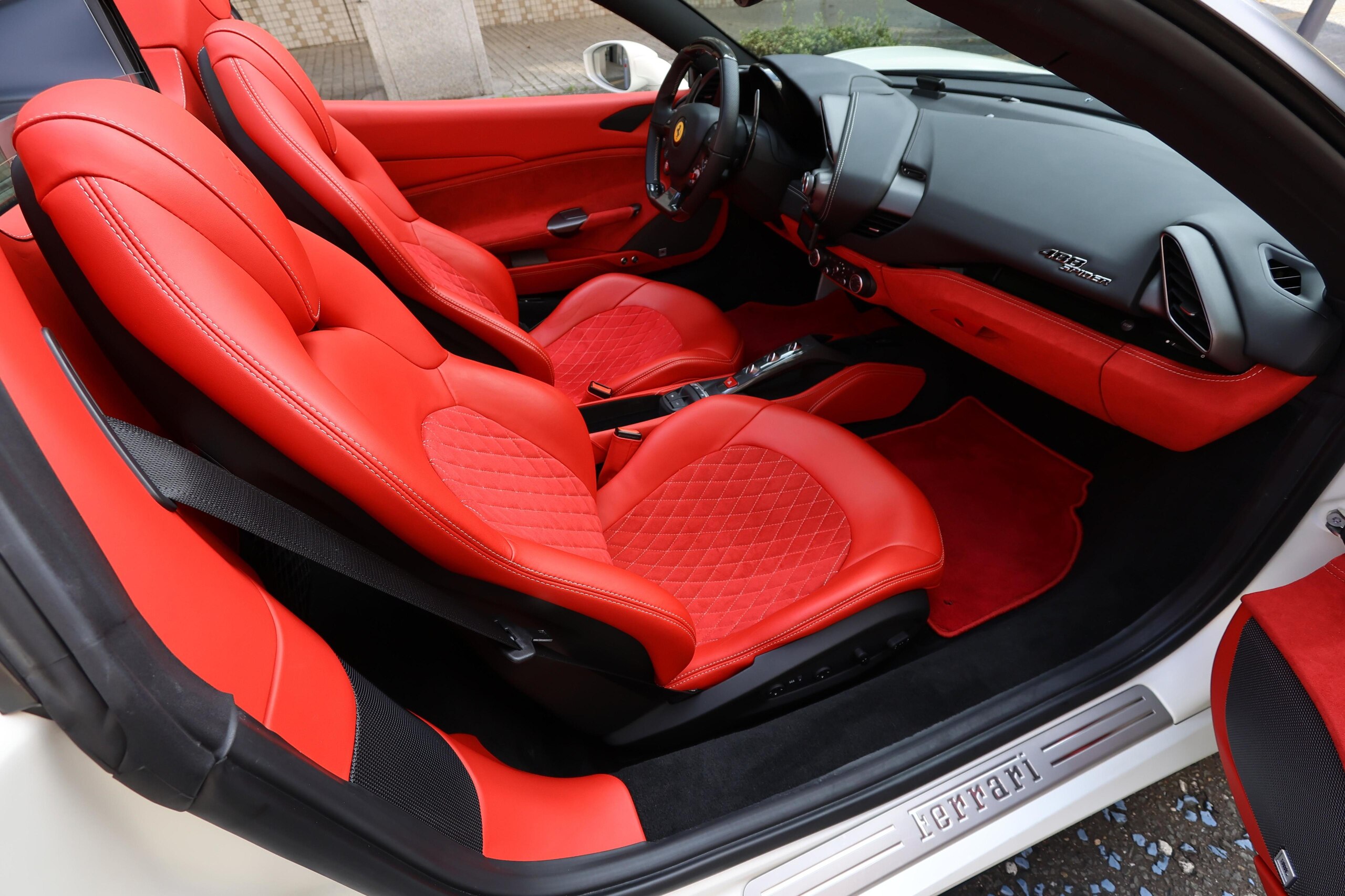 2018 Ferrari 488 Spider — Photo 16 / 67