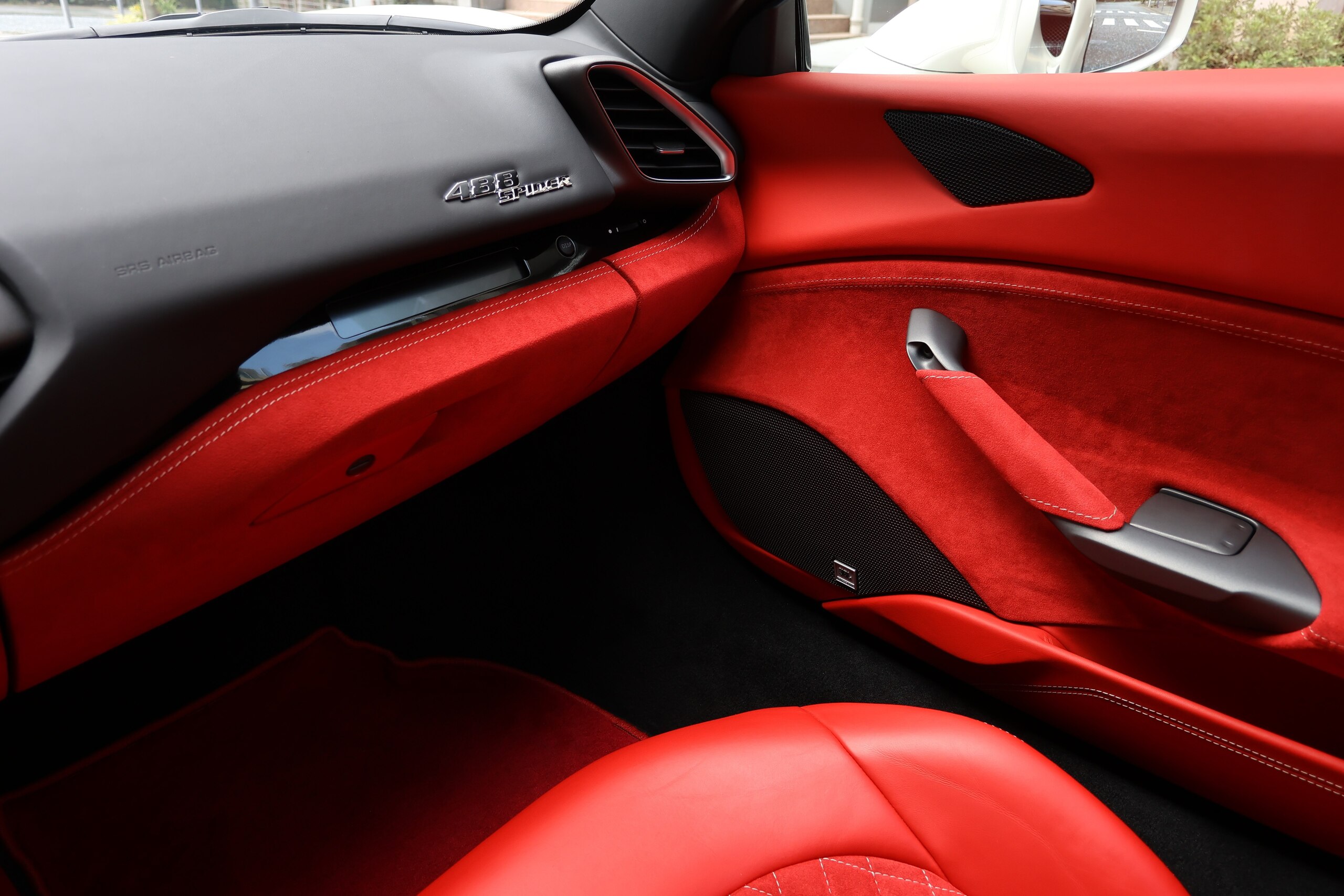 2018 Ferrari 488 Spider — Photo 17 / 67